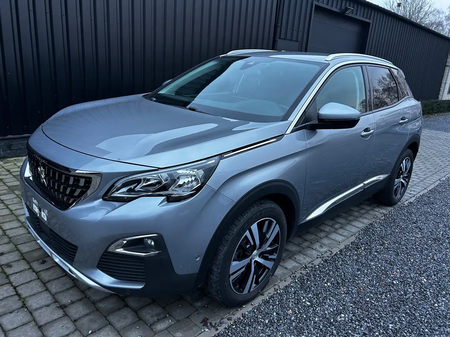 Peugeot 3008 PureTech 130 Stop & Start Allure Gris - 1