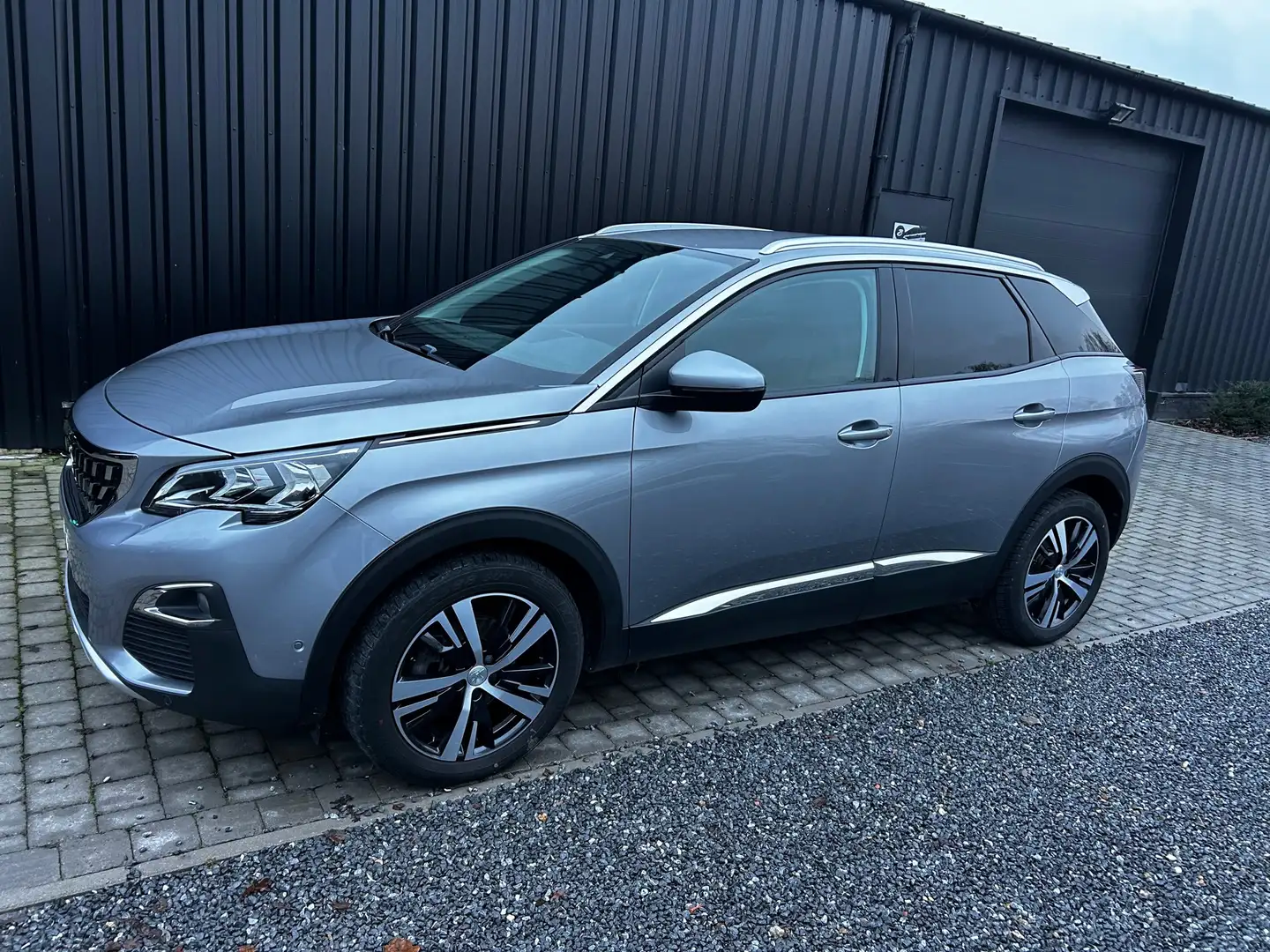 Peugeot 3008 PureTech 130 Stop & Start Allure Gris - 2