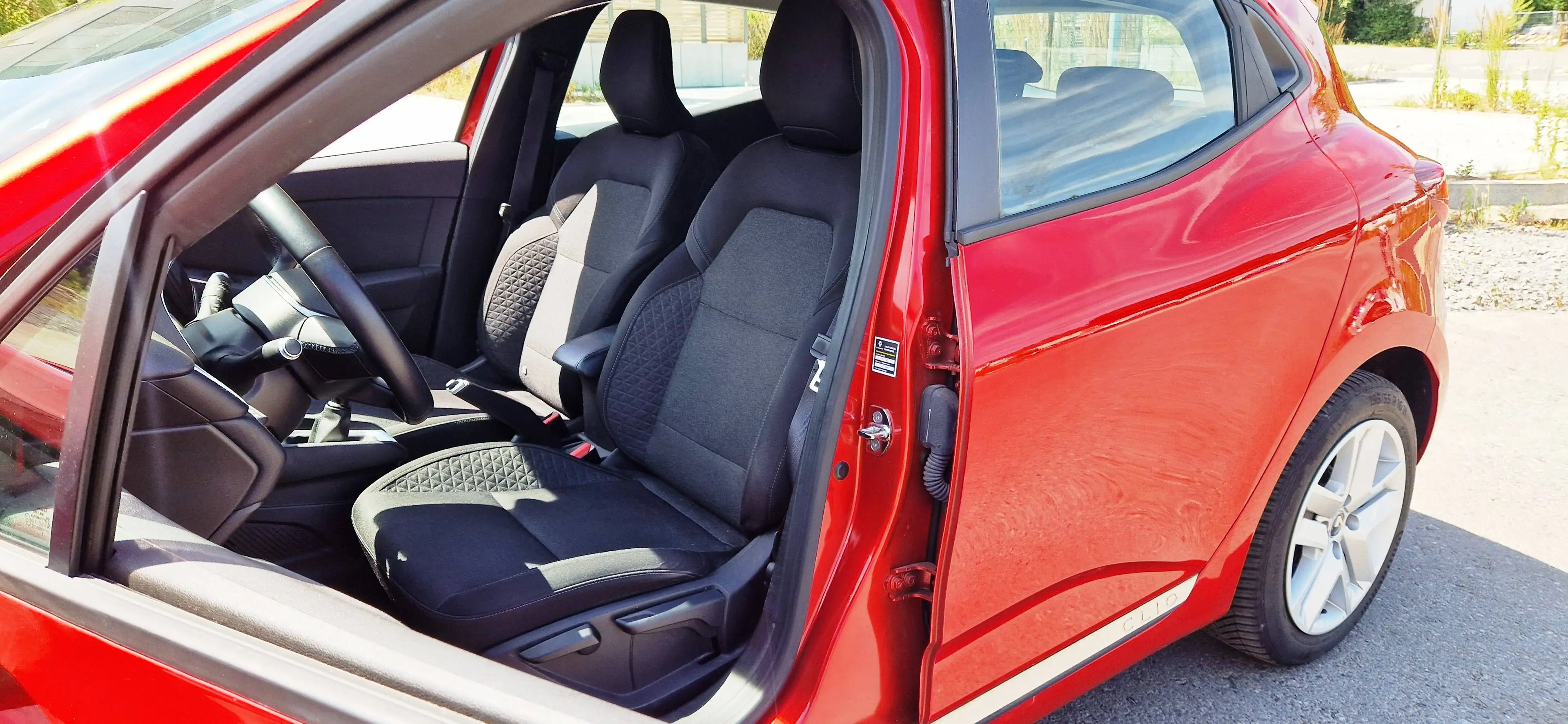 Renault Clio 2 Hand/74000km/Navi/Tempomat/Klima/Allwetterreifen/Euro6 D-Temp/Finanzierung ab 6,99%/ — photo 9