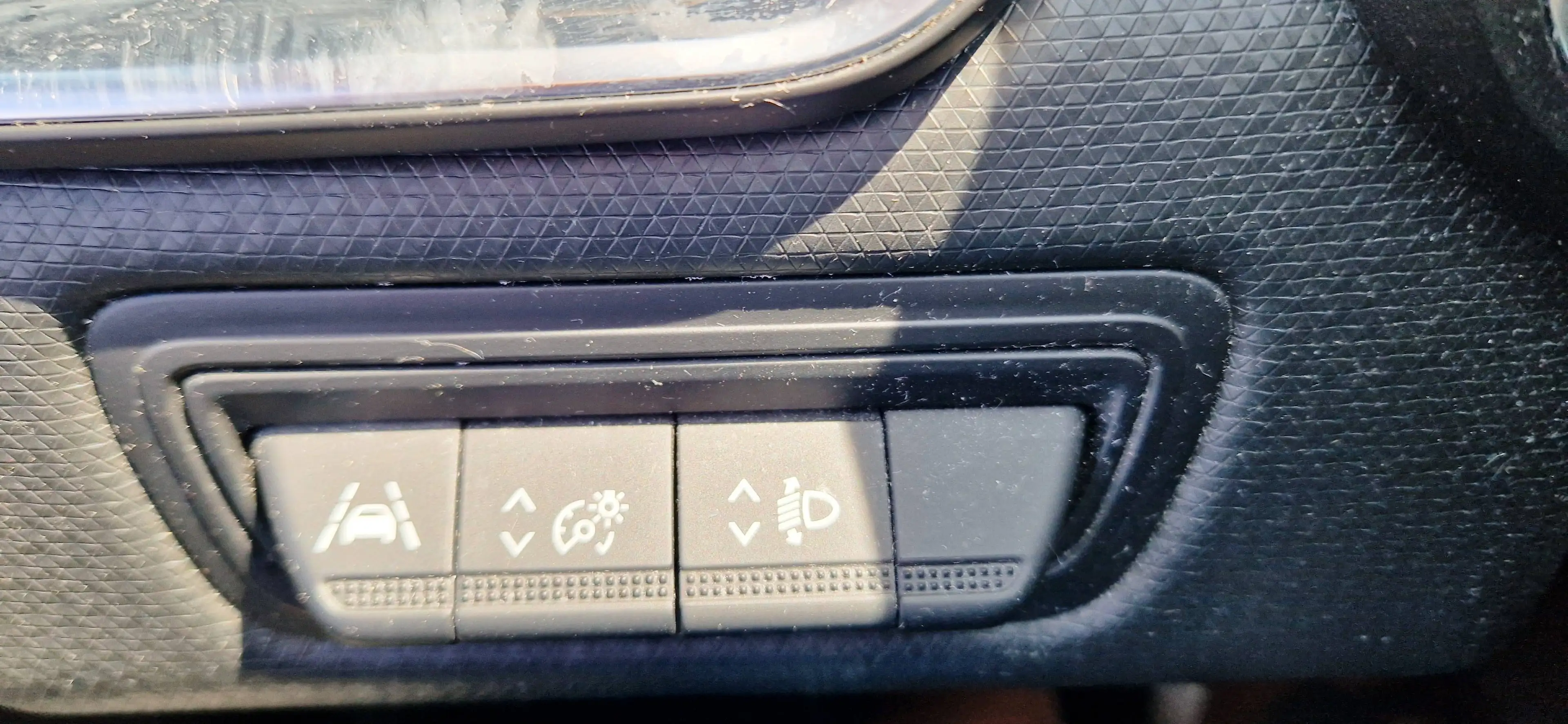 Renault Clio 2 Hand/74000km/Navi/Tempomat/Klima/Allwetterreifen/Euro6 D-Temp/Finanzierung ab 6,99%/ — photo 18