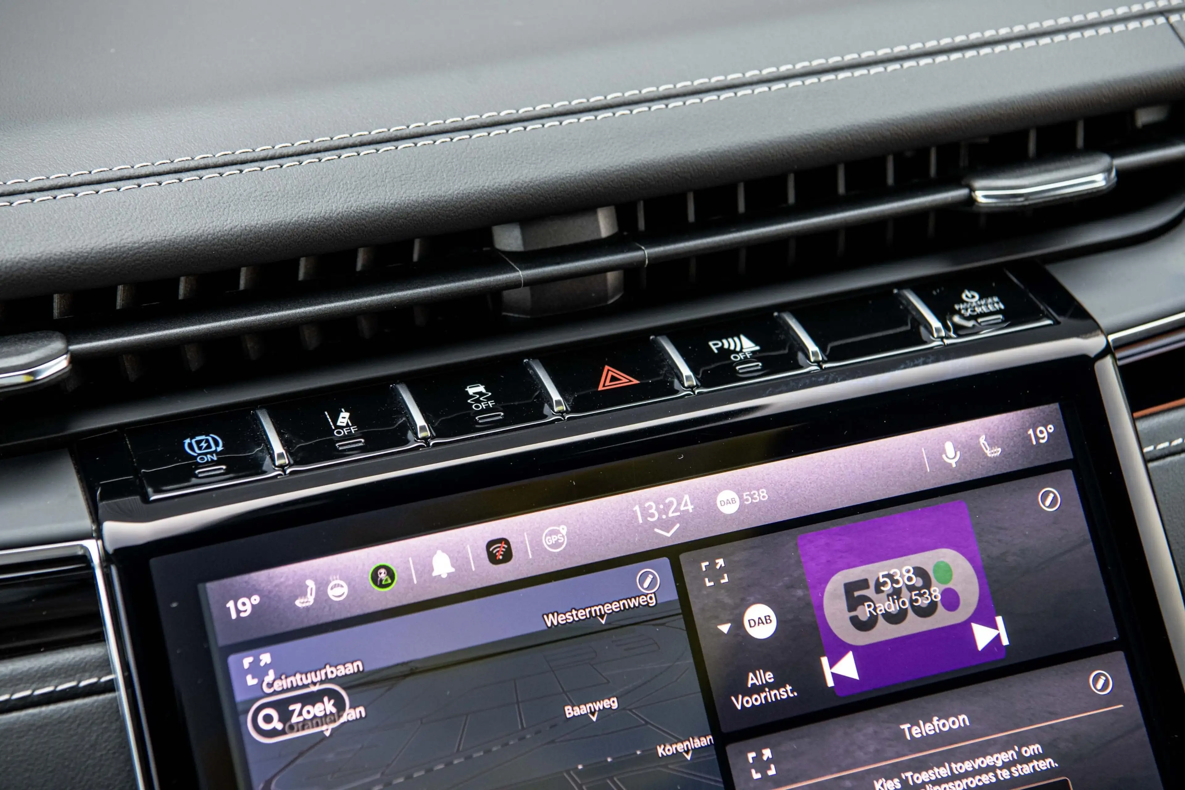 Jeep Grand Cherokee 2.0 Hybride | SOH 96% | Overland | Full Option | P — photo 22
