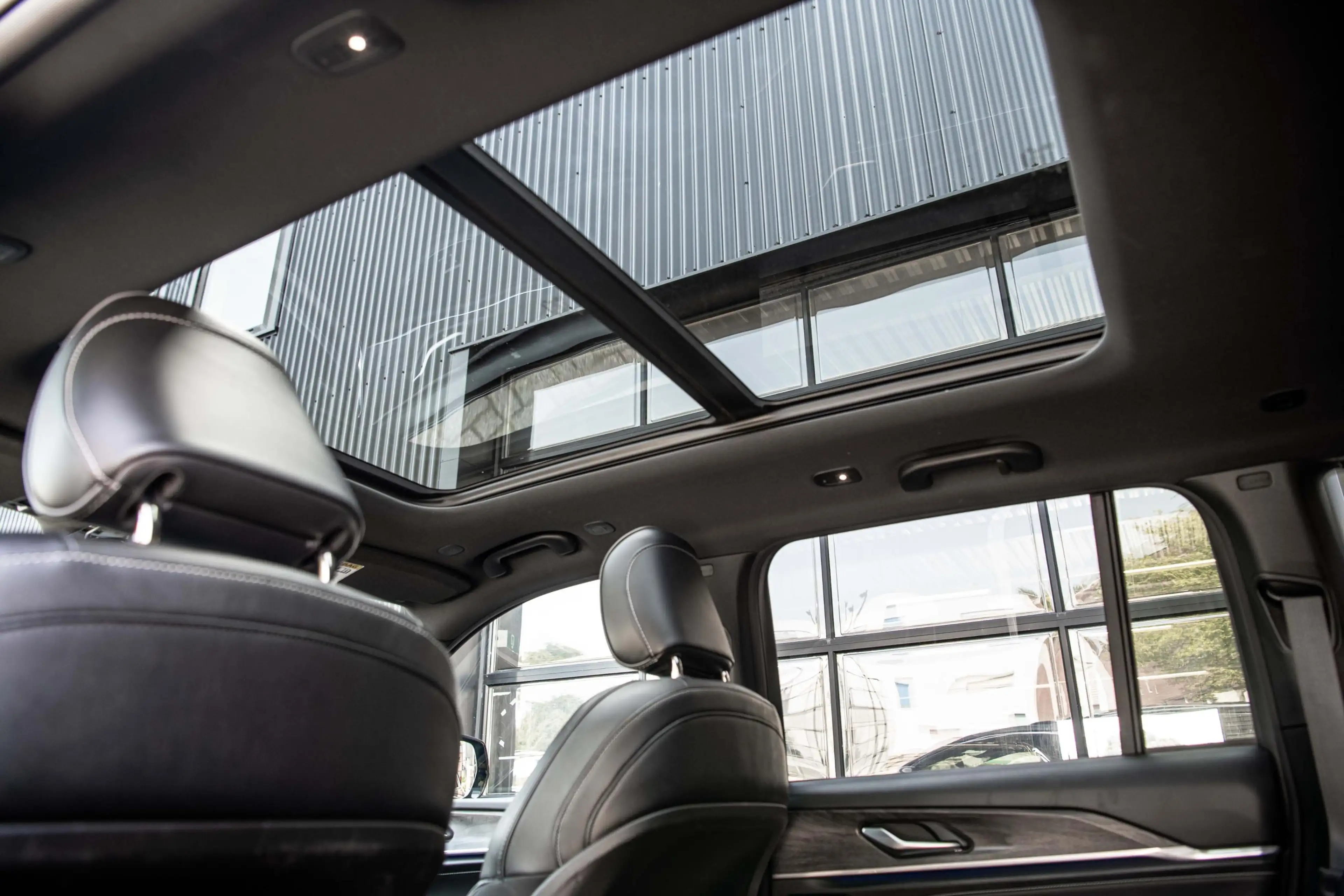 Jeep Grand Cherokee 2.0 Hybride | SOH 96% | Overland | Full Option | P — photo 9