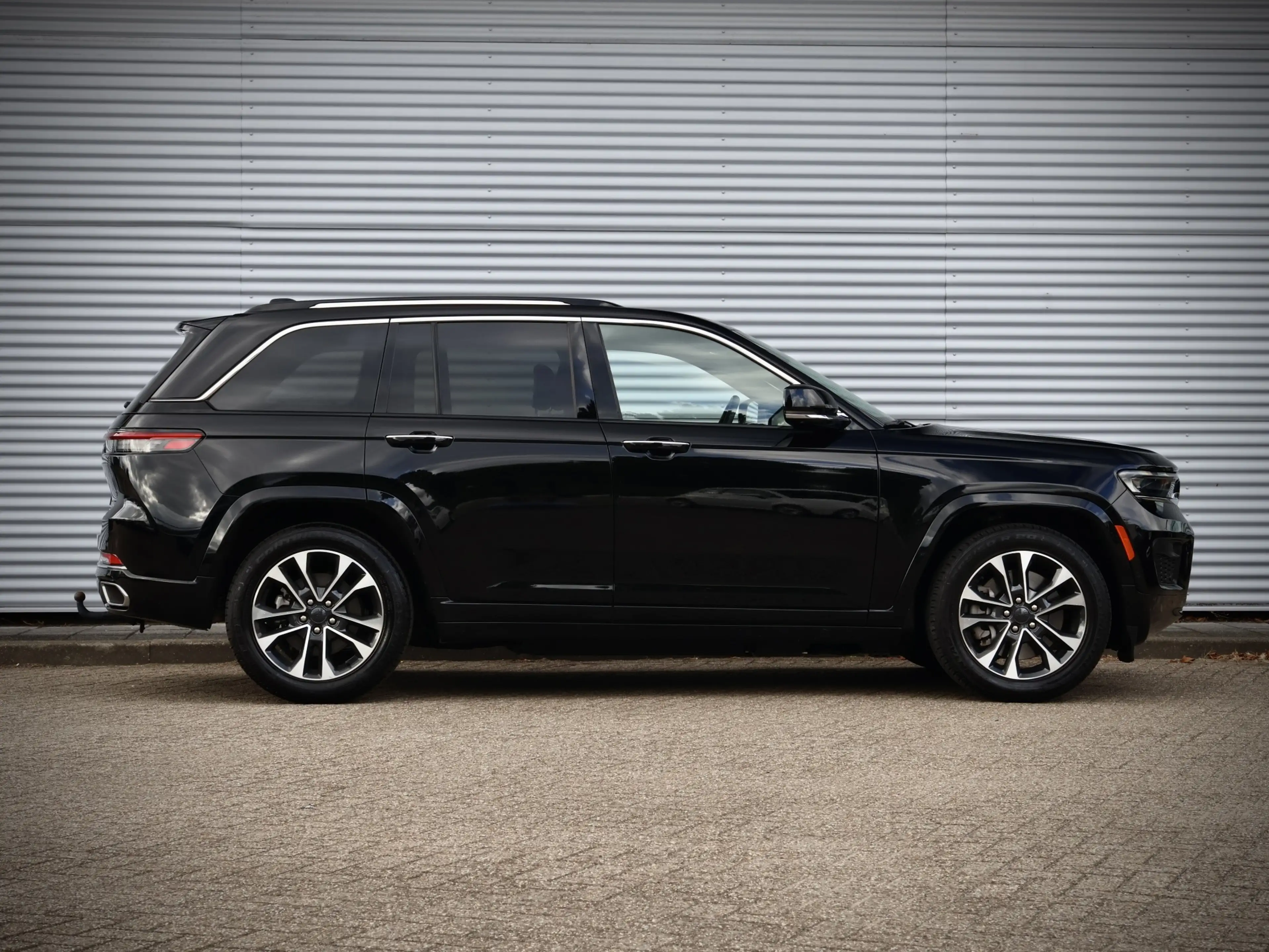 Jeep Grand Cherokee 2.0 Hybride | SOH 96% | Overland | Full Option | P — photo 14