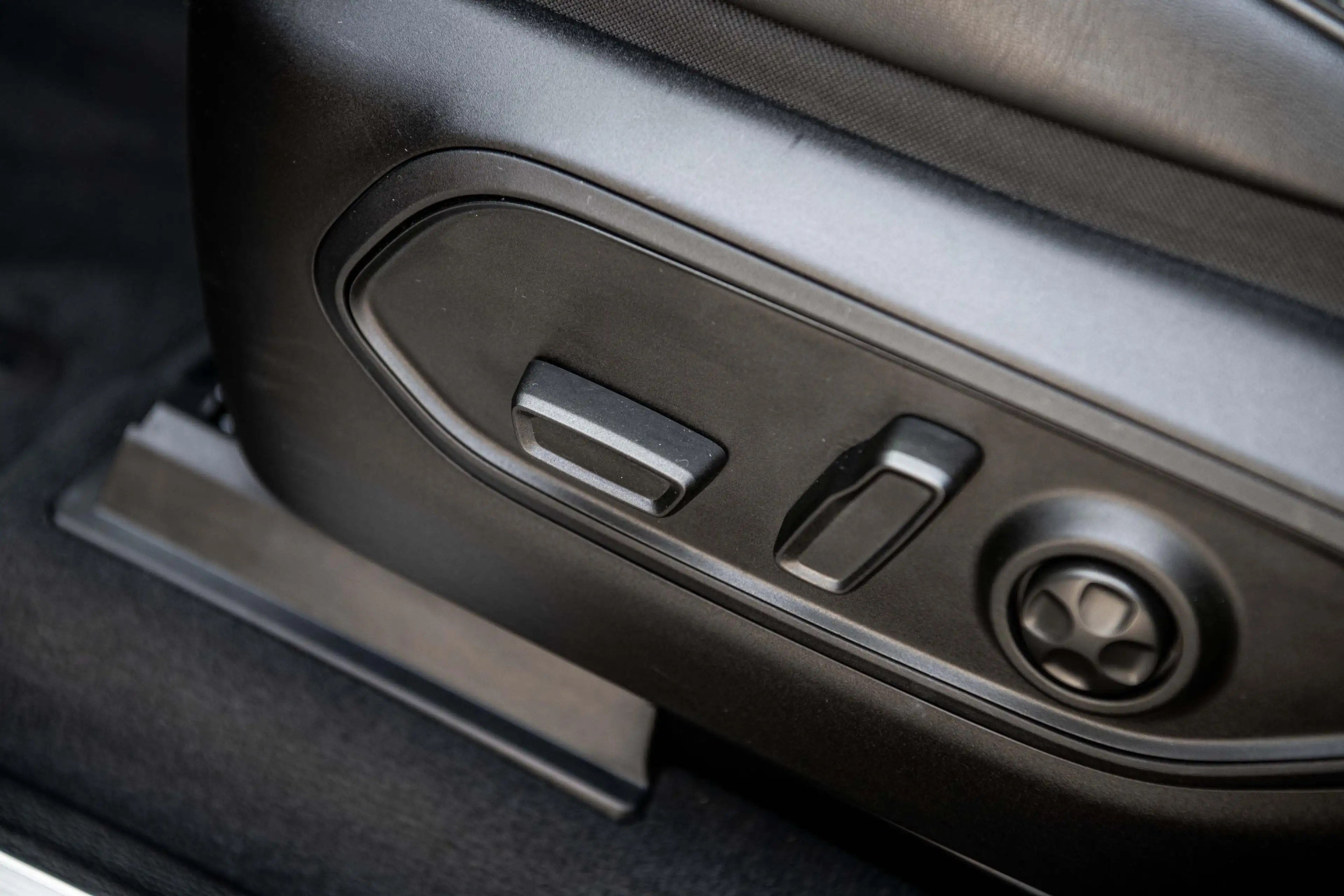 Jeep Grand Cherokee 2.0 Hybride | SOH 96% | Overland | Full Option | P — photo 33