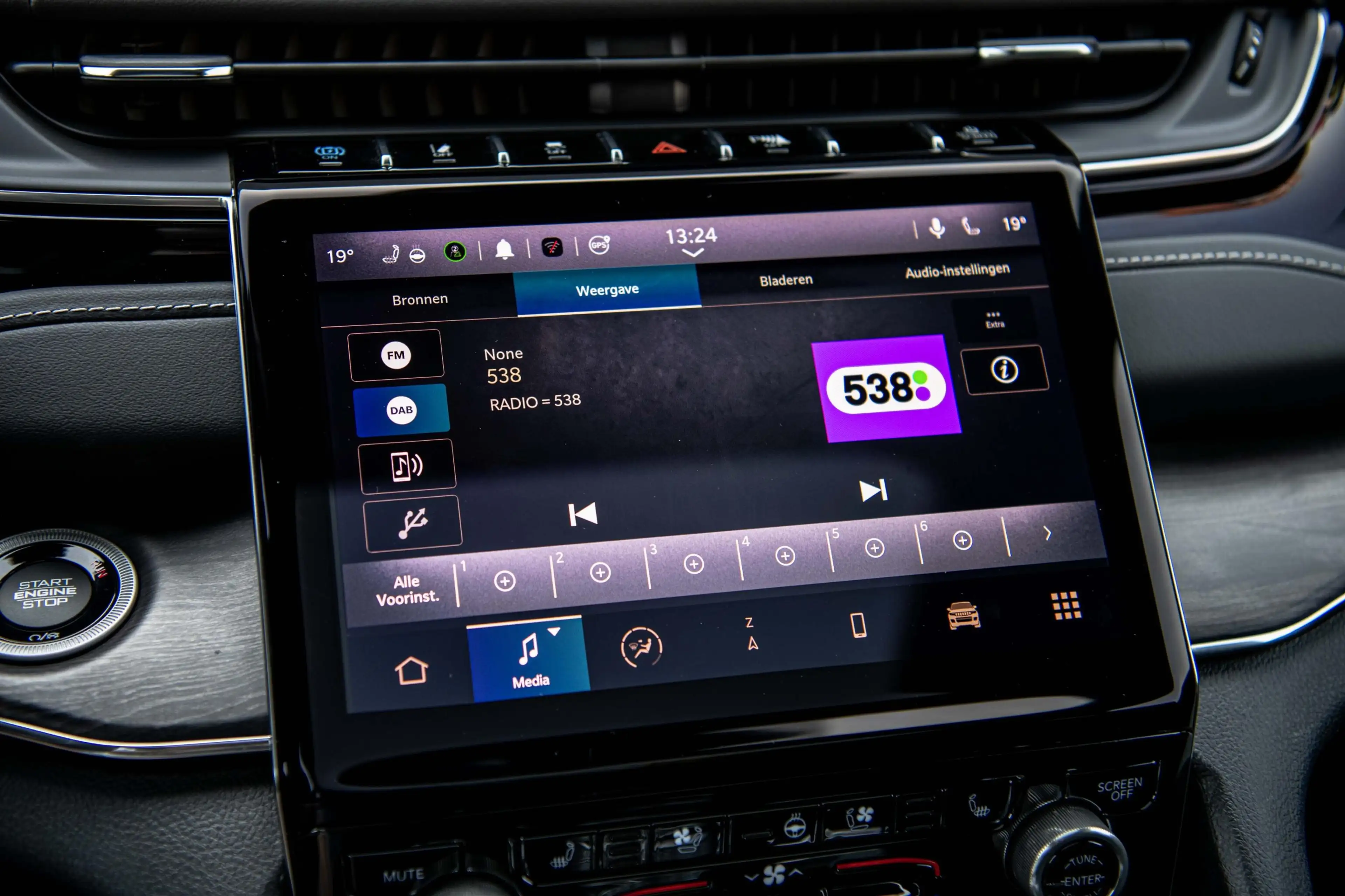 Jeep Grand Cherokee 2.0 Hybride | SOH 96% | Overland | Full Option | P — photo 18