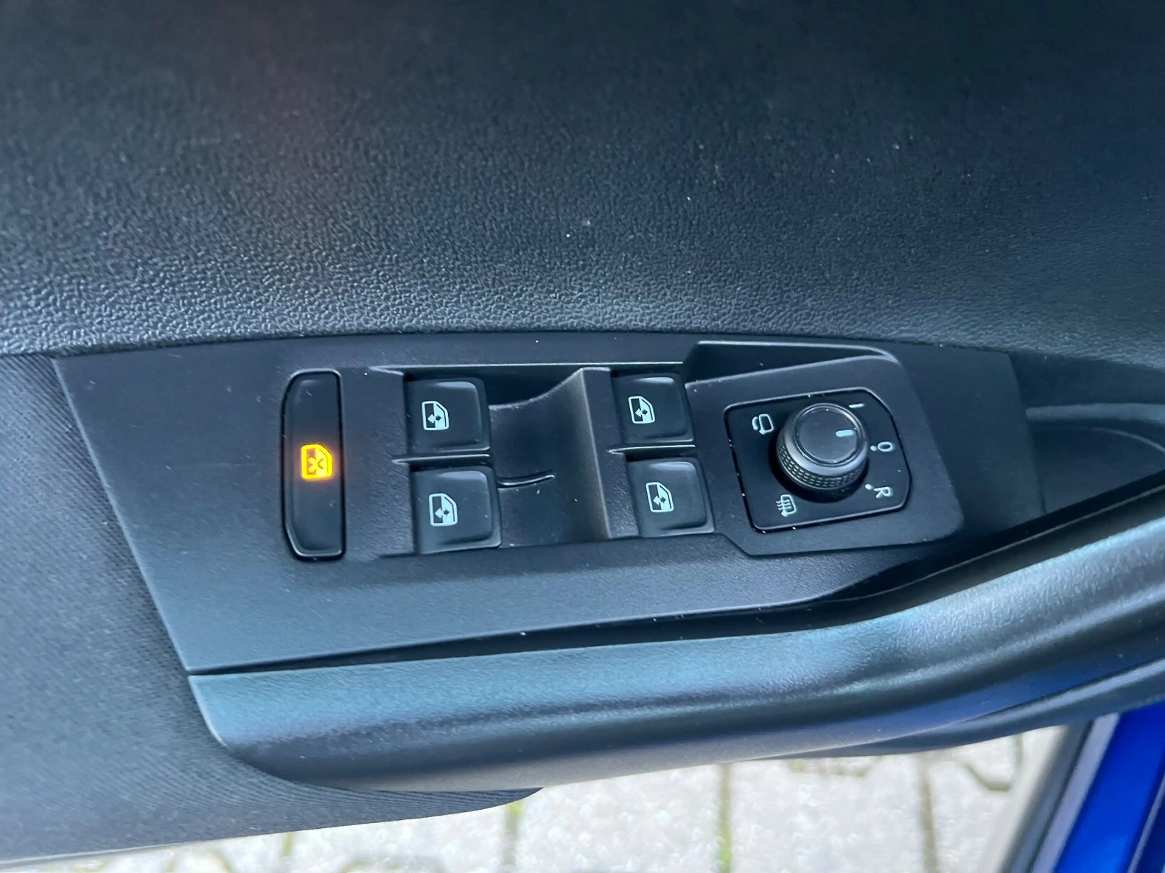 Volkswagen Taigo Life*Navi*Allwetterreifen*LED*Sitzheizung* — photo 14