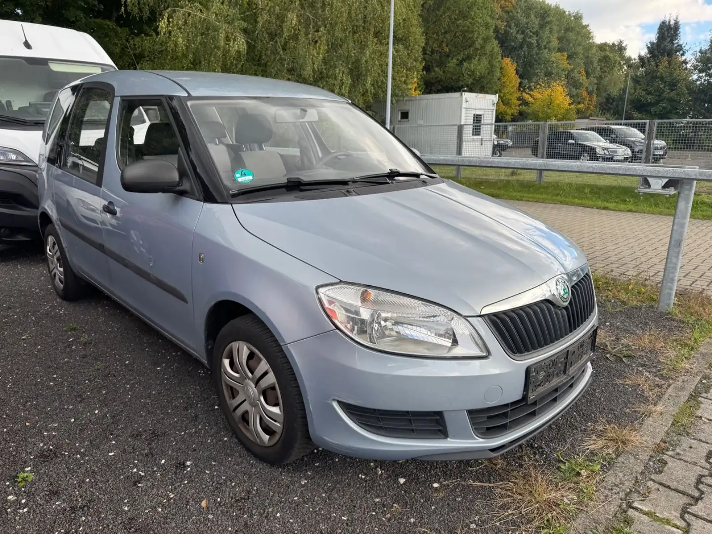 Skoda Roomster Plus Edition Blau - 1