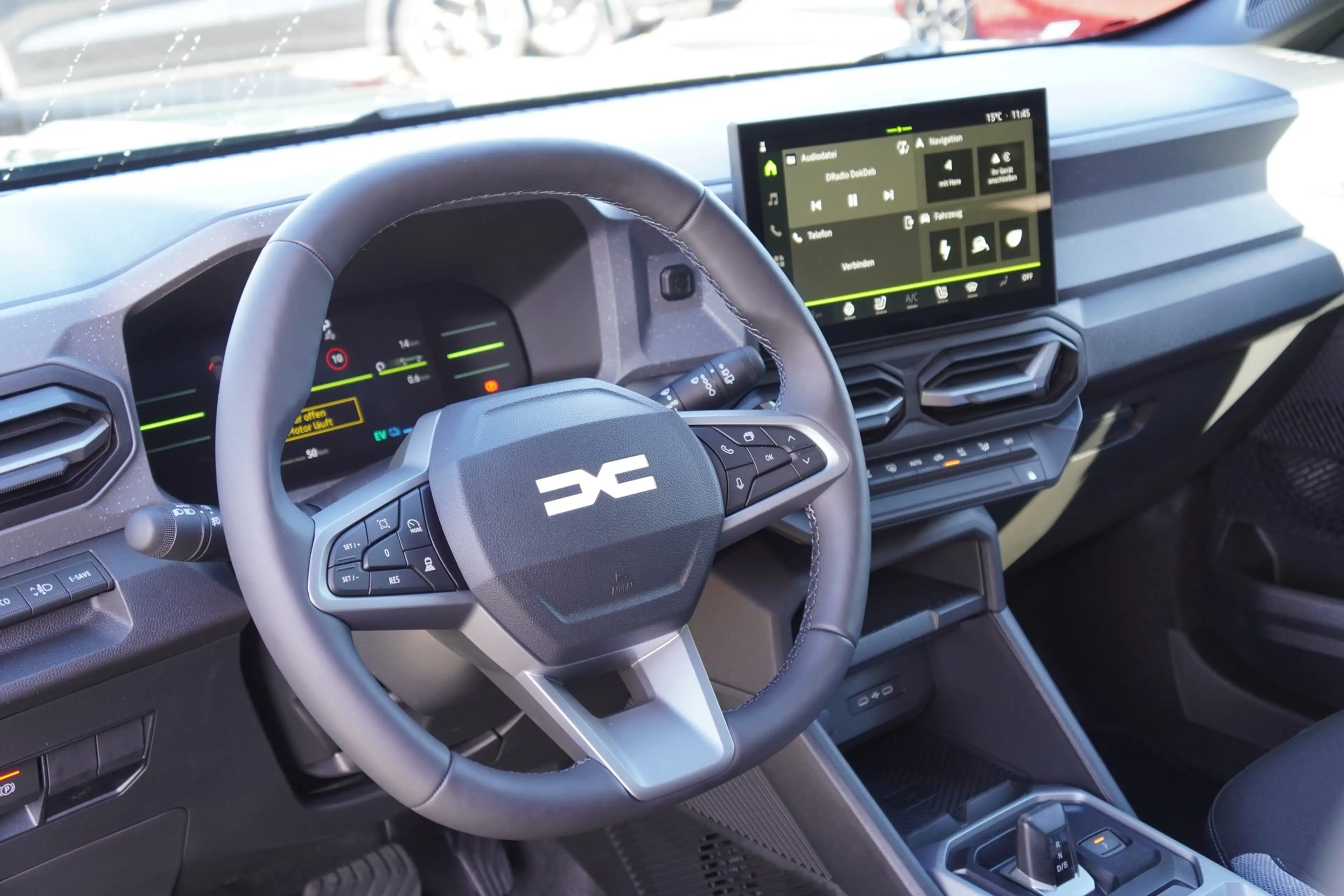 Dacia Duster Hybrid 155 Aut. LED ACC Navi — photo 12