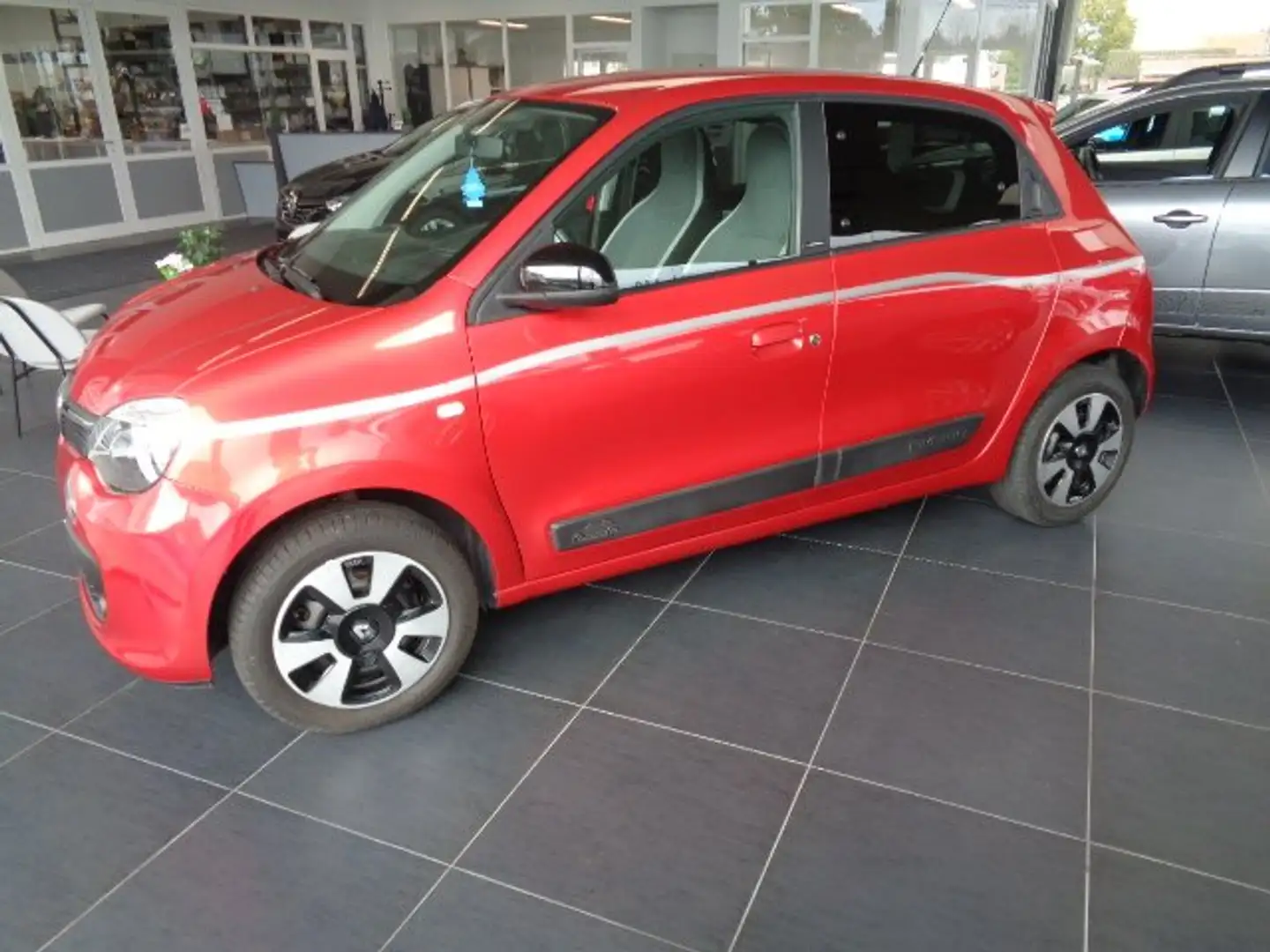 Renault Twingo 1.0i SCe Intens S Rood - 2