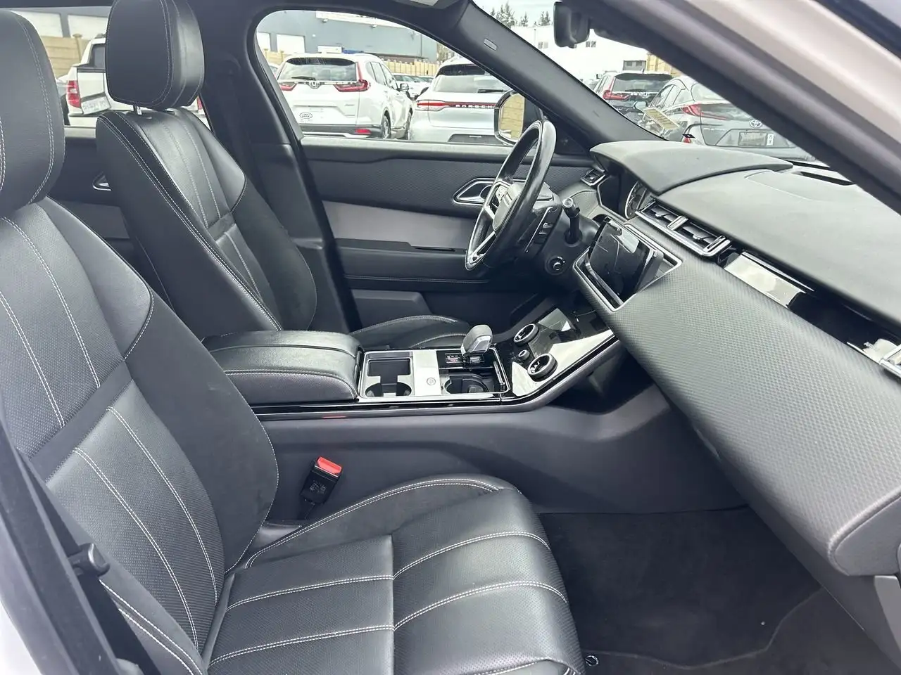 Land Rover Range Rover Velar снимка Land Rover Range Rover Velar