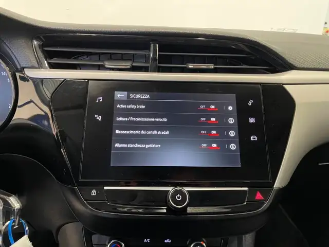 Opel Corsa view 9