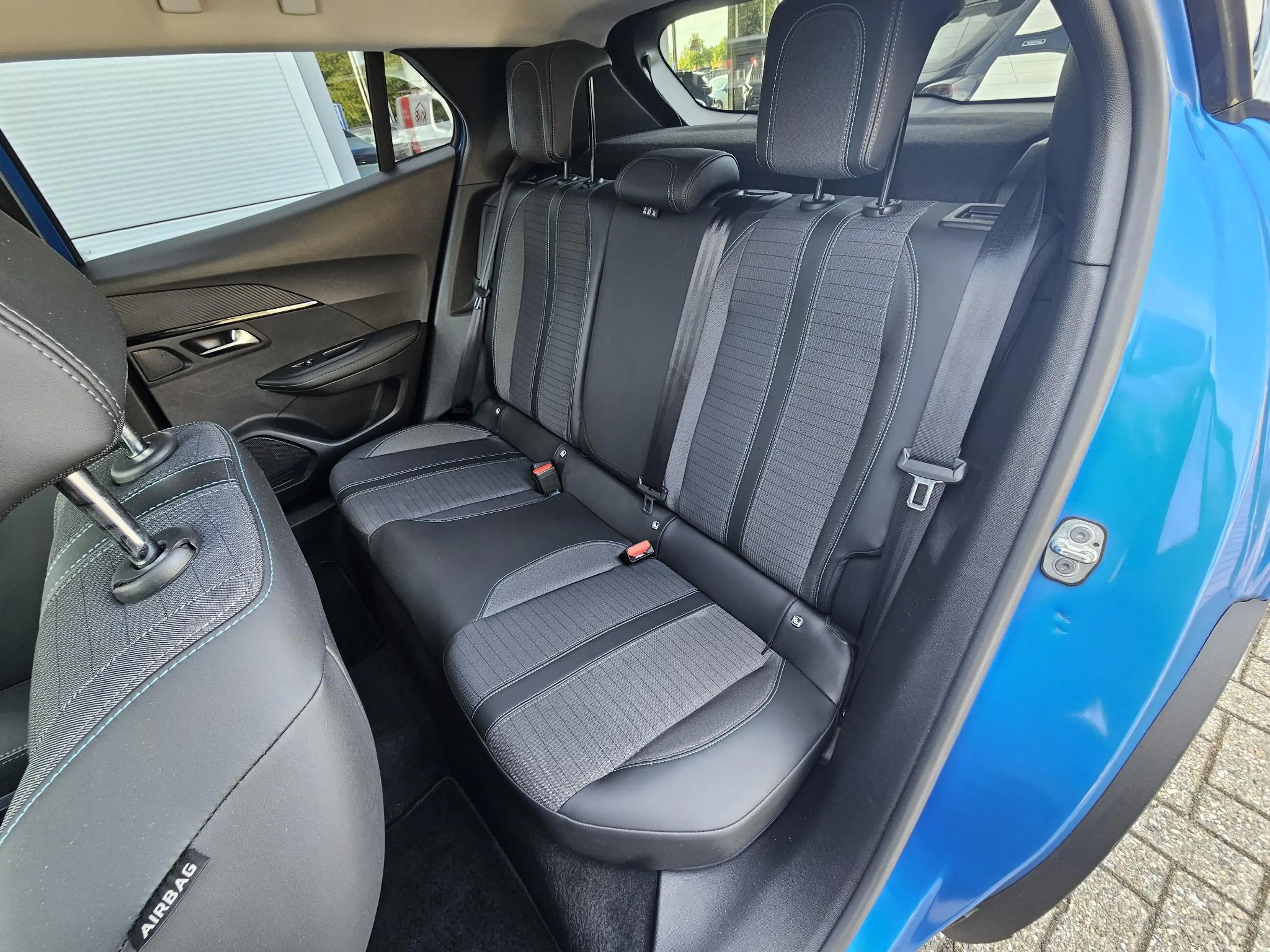 Peugeot e-2008 EV Blue Lease Allure 50 kWh SOH 92% | Cruise Contr — photo 20