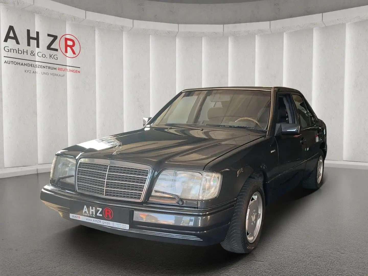 Mercedes-Benz 230 Sport Line*H-Kennzeichen* Zwart - 1