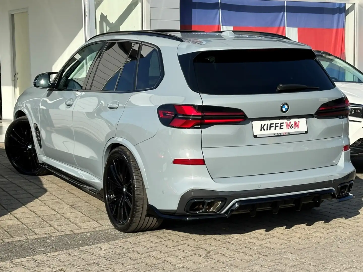 BMW X5 HUD SKYPANO DAP PA+ B&W INTEGRAL 2ACHS Grijs - 2