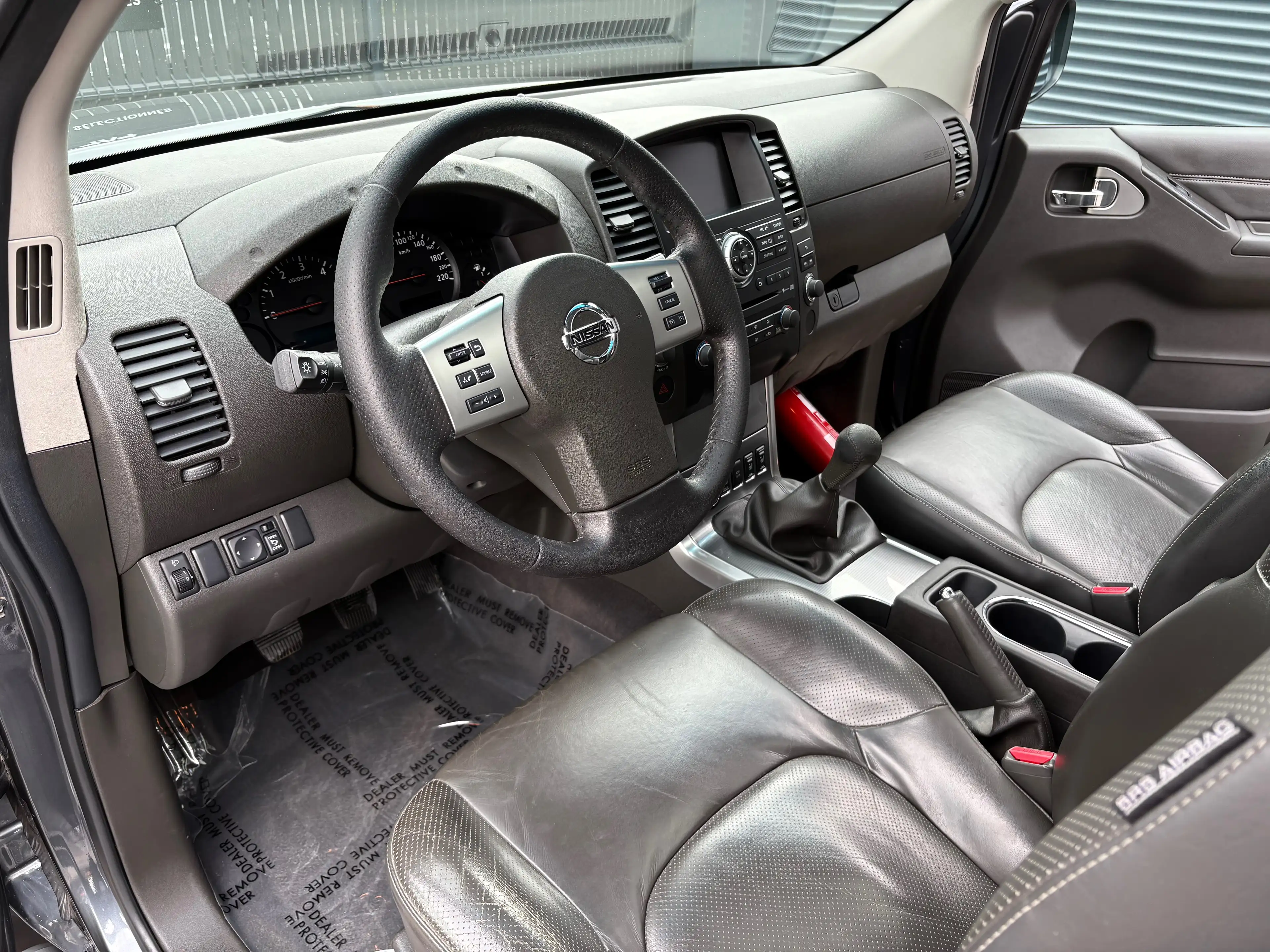 Nissan Navara 2.5 dCi 4x4 190cv/ Full Options/ Neuve! — photo 6