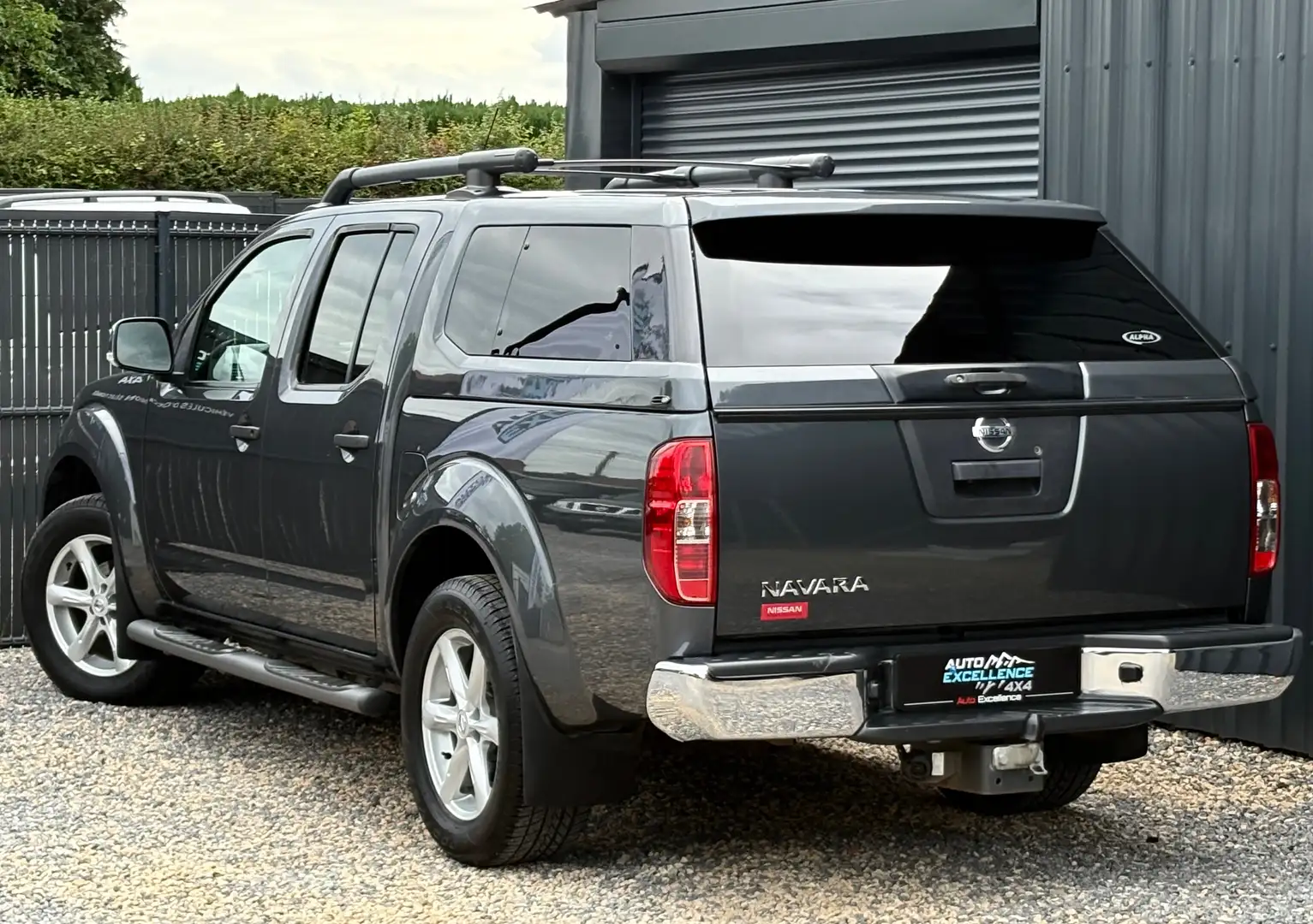 Nissan Navara 2.5 dCi 4x4 190cv/ Full Options/ Neuve! Gris - 2