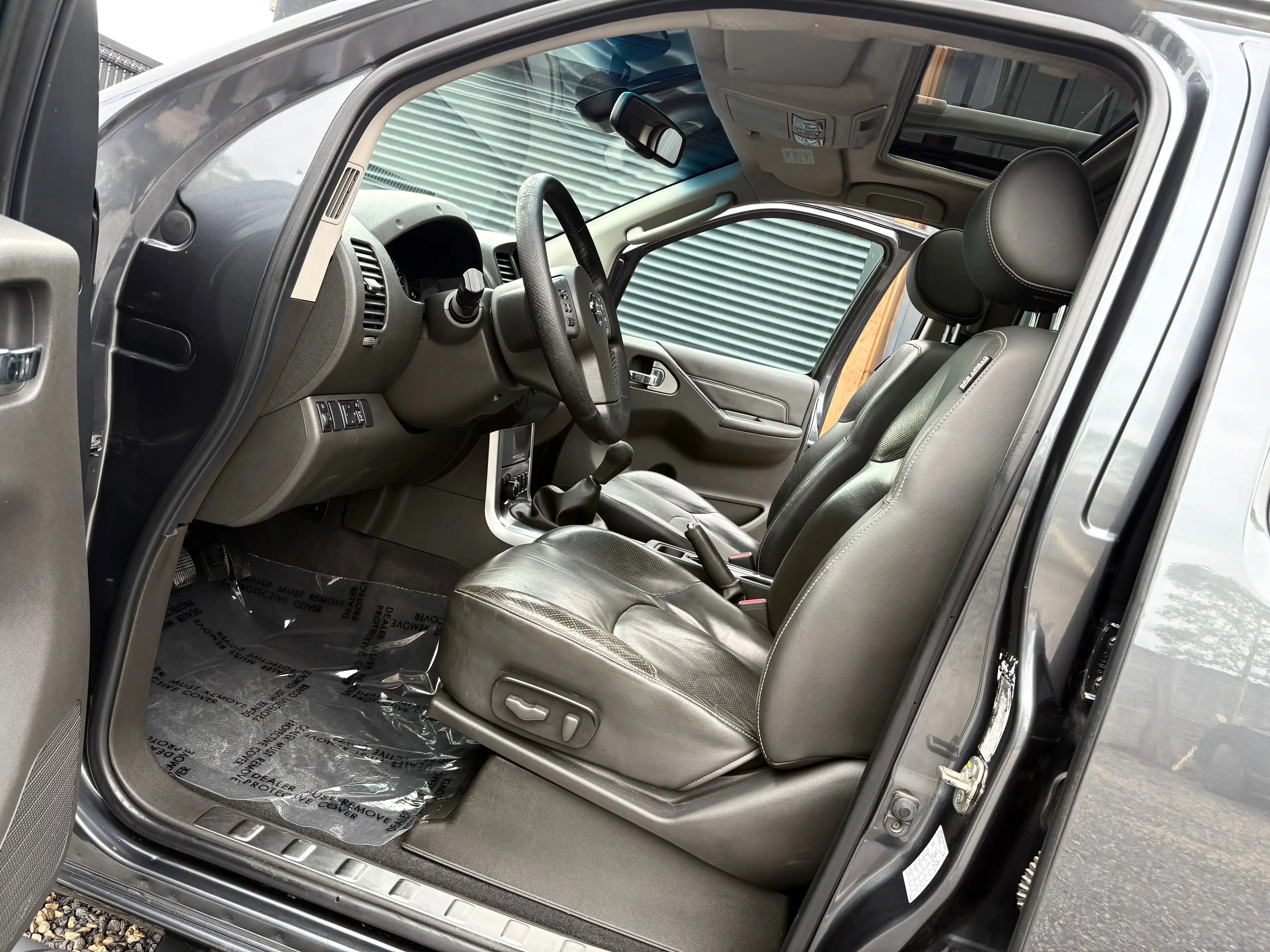 Nissan Navara 2.5 dCi 4x4 190cv/ Full Options/ Neuve! — photo 5