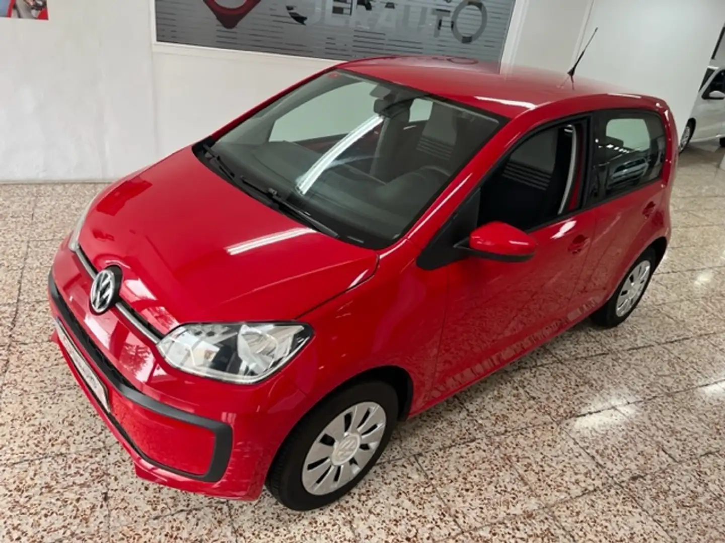 Volkswagen up! 1.0 Move 44kW Rojo - 2