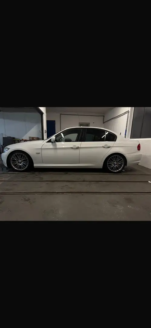 BMW 318 318i - 1