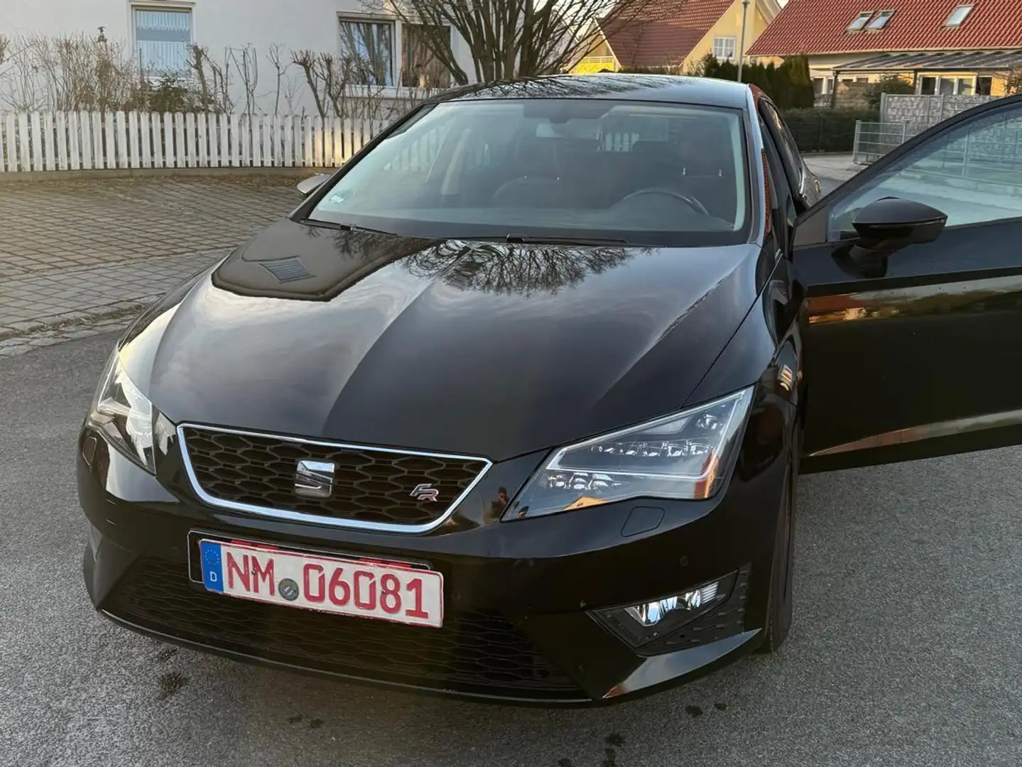 SEAT Leon FR Led Schwarz - 1