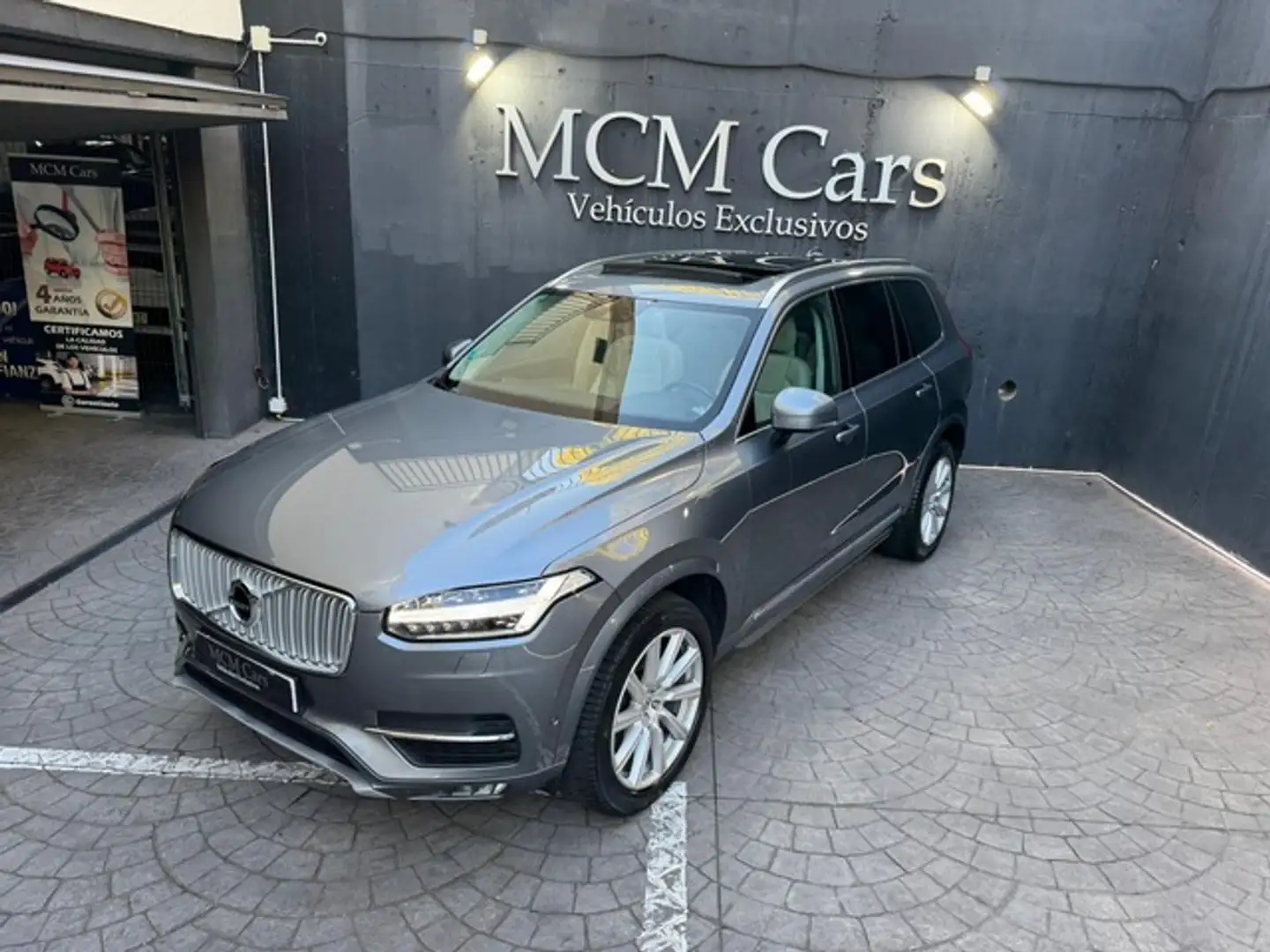 Volvo XC90 D5 Inscription AWD 225 Aut. Gris - 2