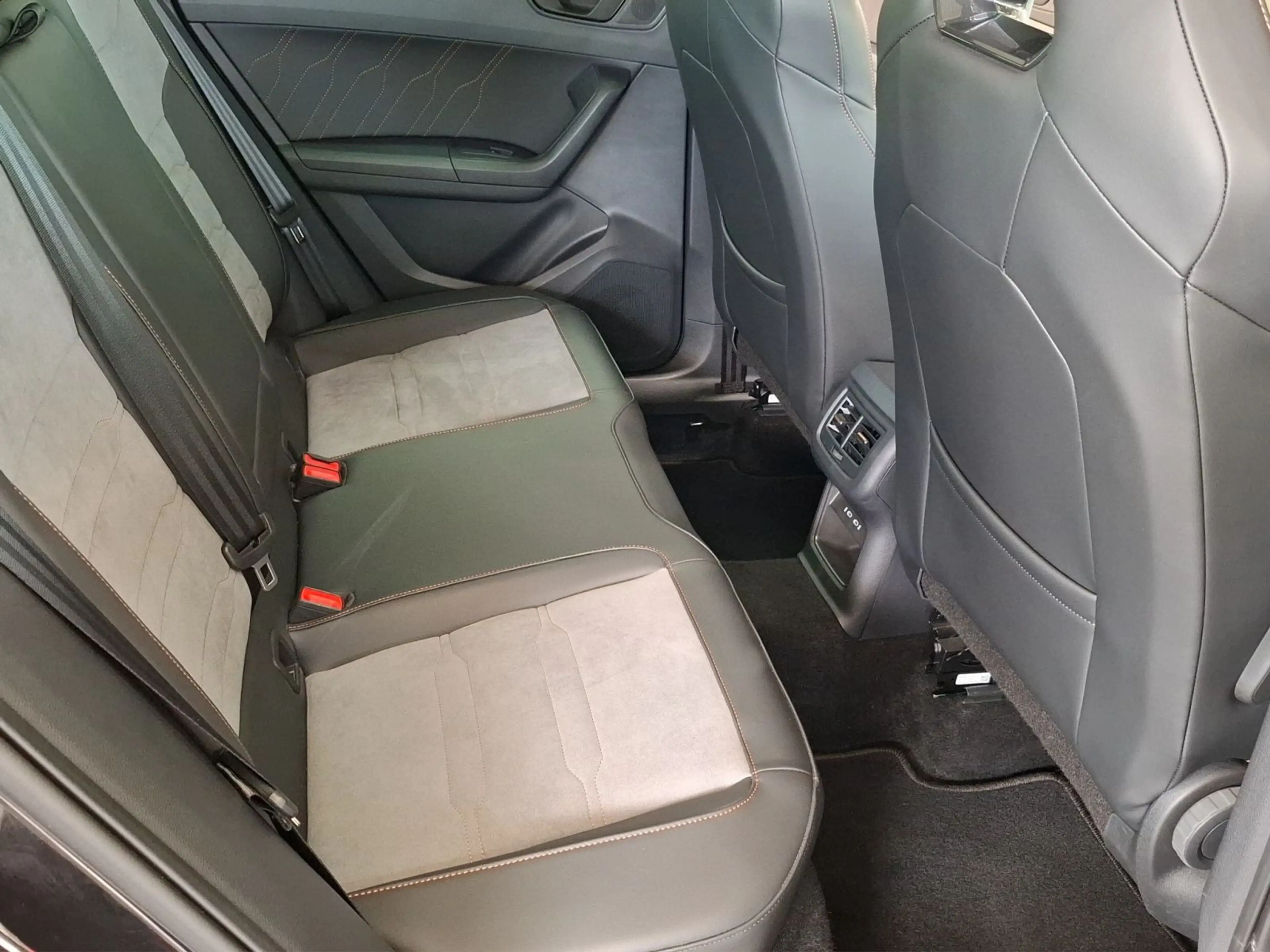 CUPRA Ateca 1.5 TSI Automatik — photo 18