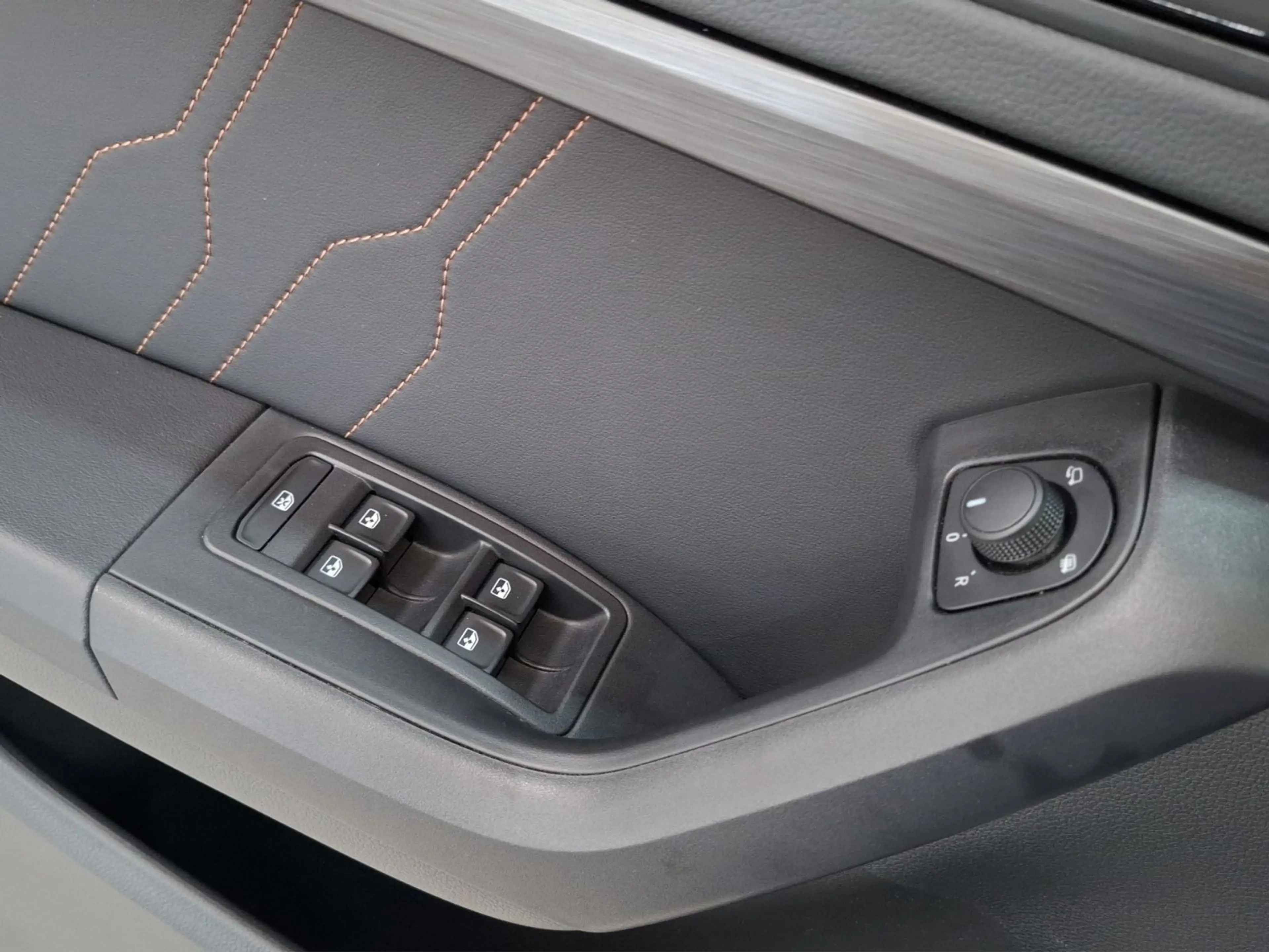 CUPRA Ateca 1.5 TSI Automatik — photo 12
