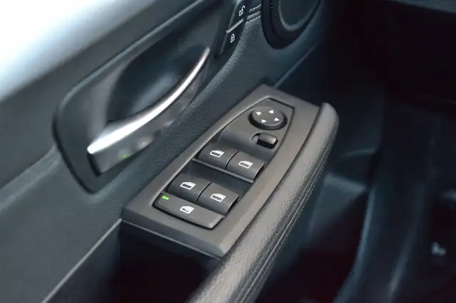BMW 2 Series view 22