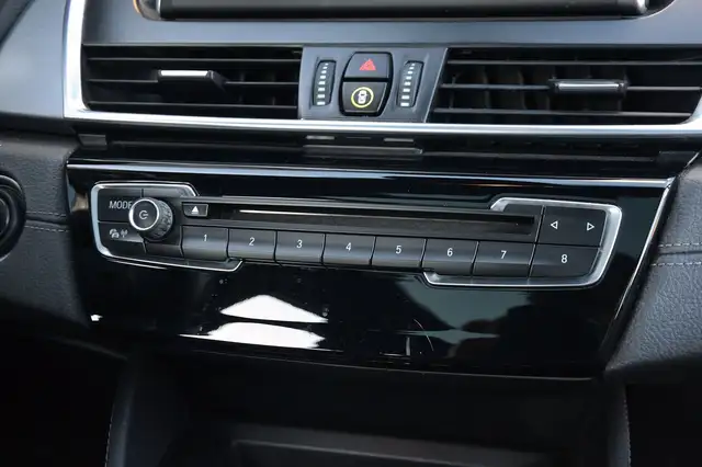BMW 2 Series view 16