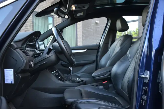 BMW 2 Series view 8
