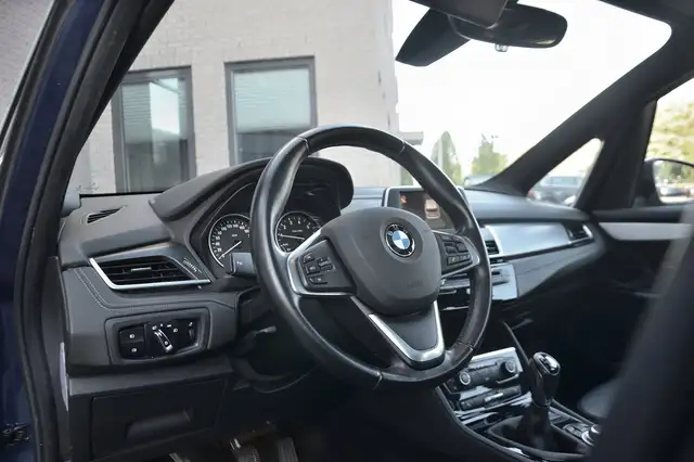 BMW 2 Series view 7