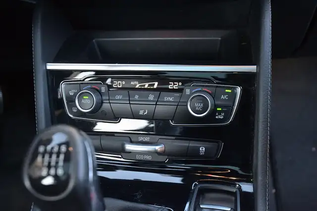 BMW 2 Series view 17