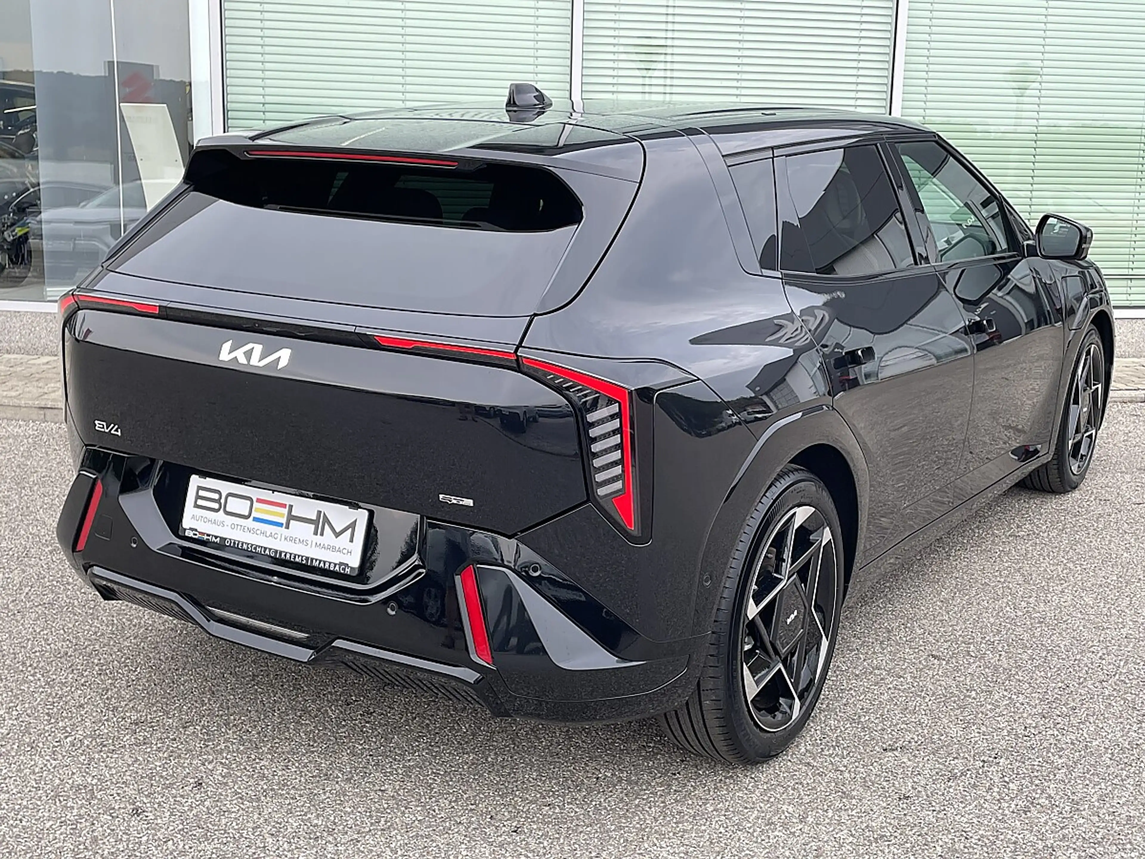 Kia EV4 HB FWD 81,4kWh GT-Line — photo 5