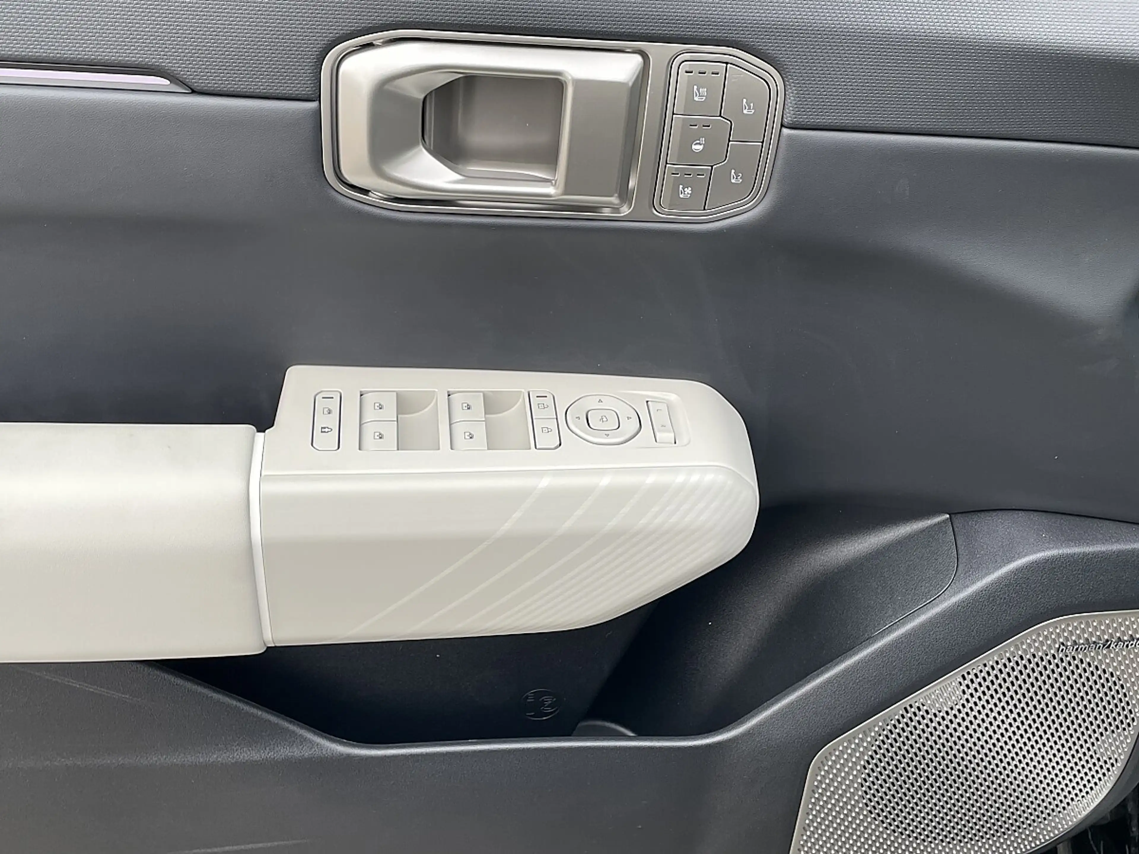 Kia EV4 HB FWD 81,4kWh GT-Line — photo 11