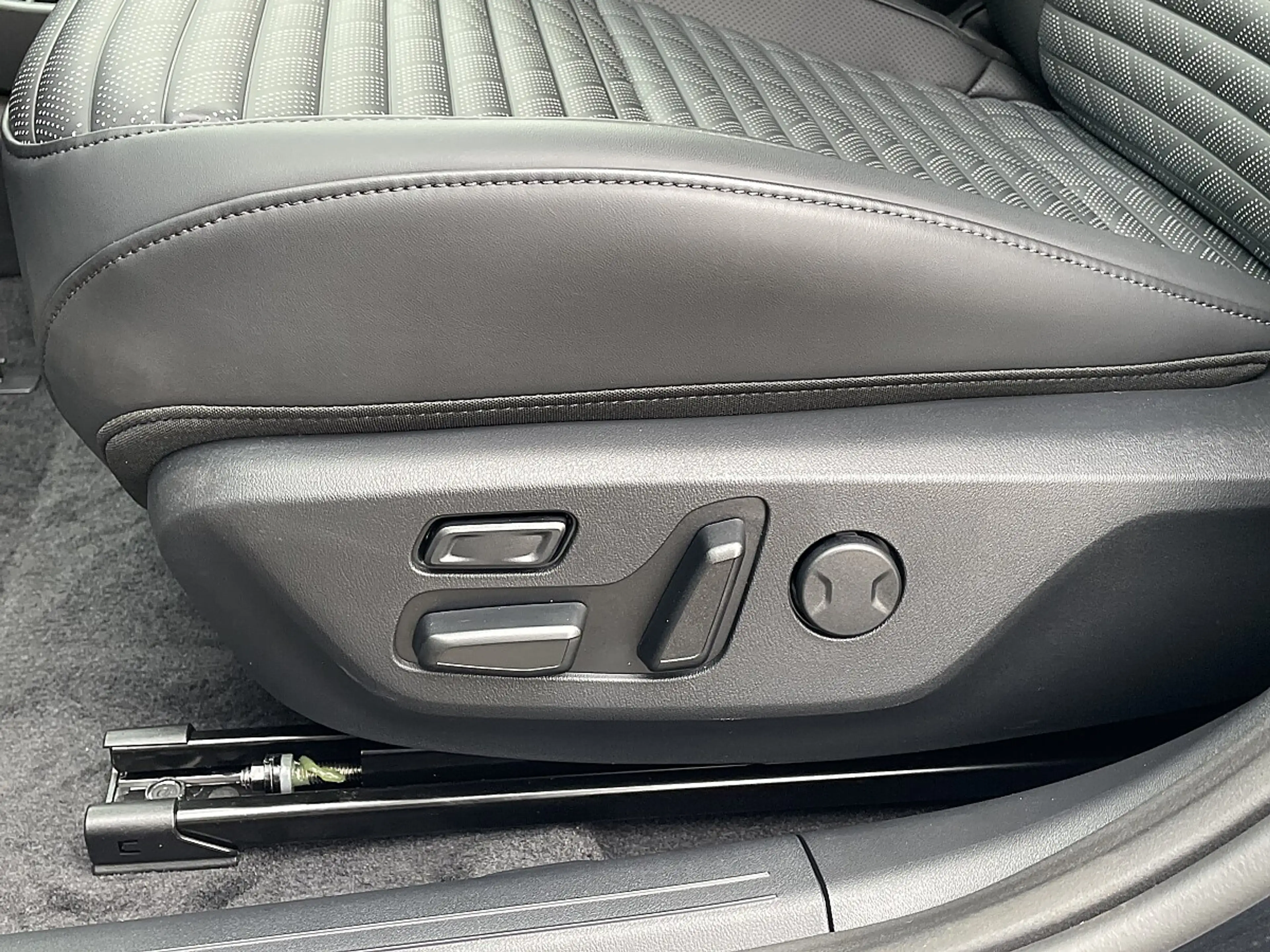 Kia EV4 HB FWD 81,4kWh GT-Line — photo 15