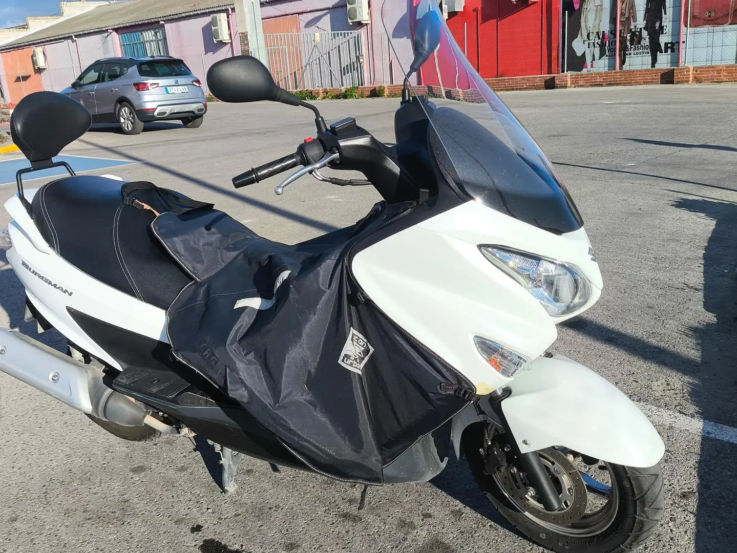 Suzuki Burgman 125 UH126 Blanco - 2