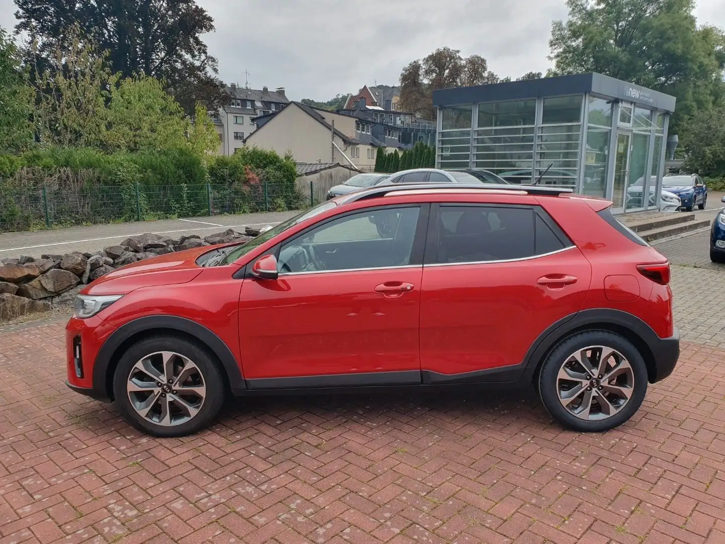 Kia Stonic Spirit Rot - 2