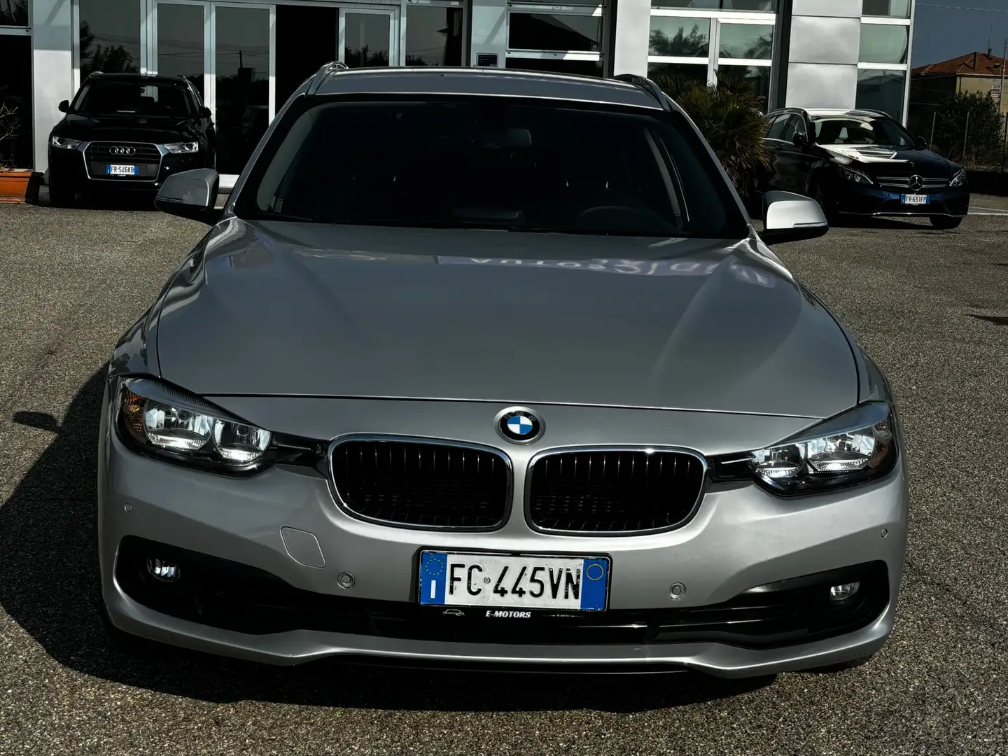 BMW 320 320d Touring xdrive auto Argento - 2