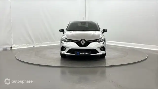 Renault Clio view 2