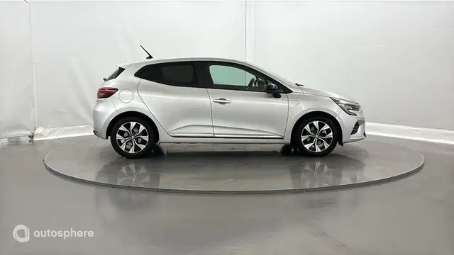 Renault Clio view 4