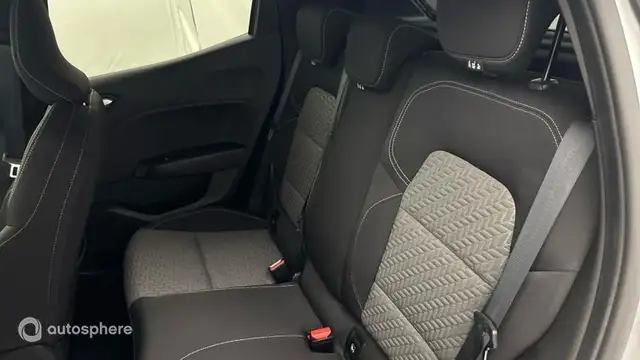 Renault Clio view 13