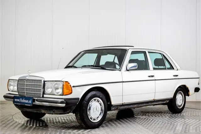 Mercedes-Benz 240 D