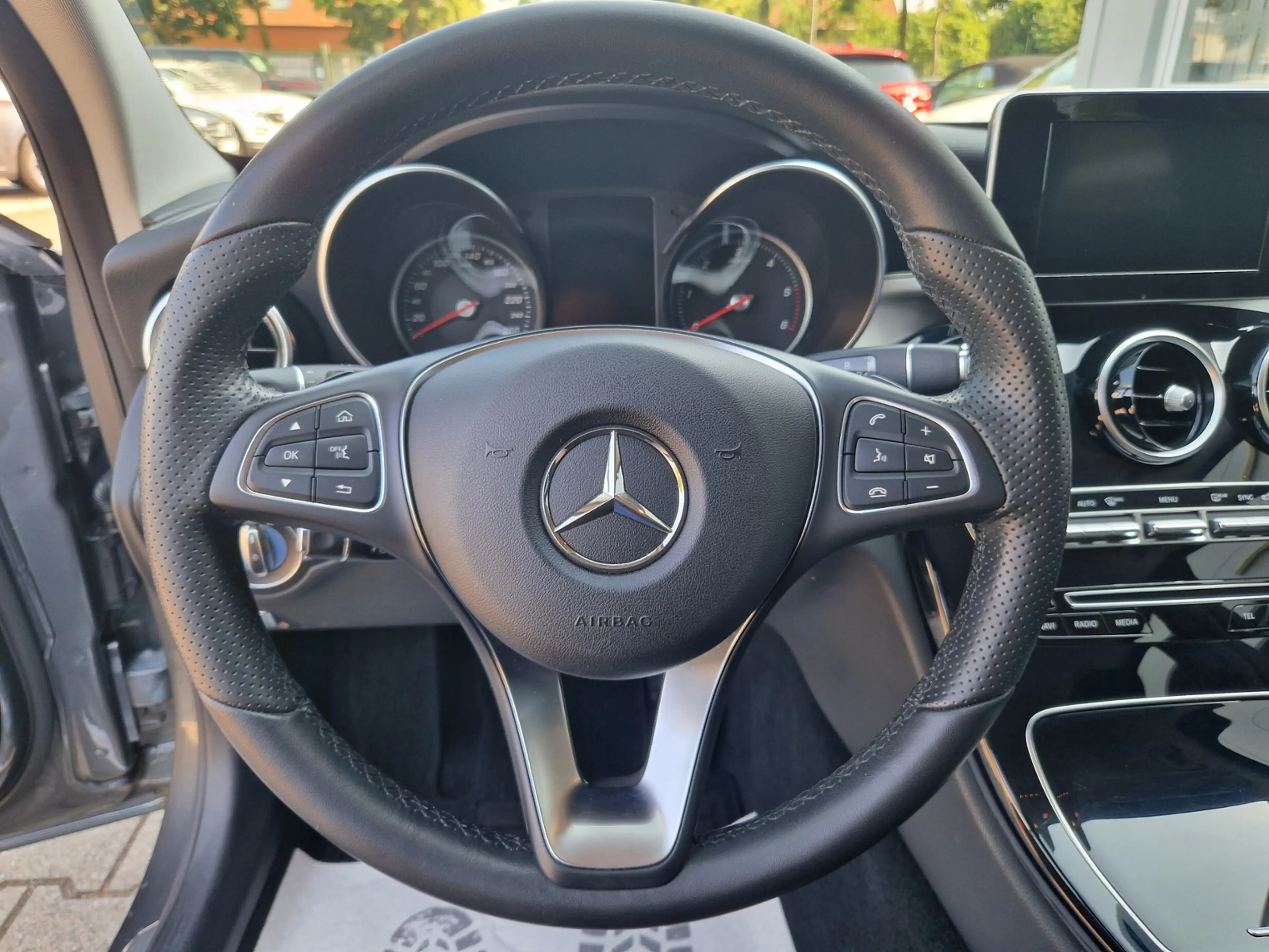 Mercedes-Benz C 180 "Avantgarde" LED*SHZ*Tempomat — photo 15