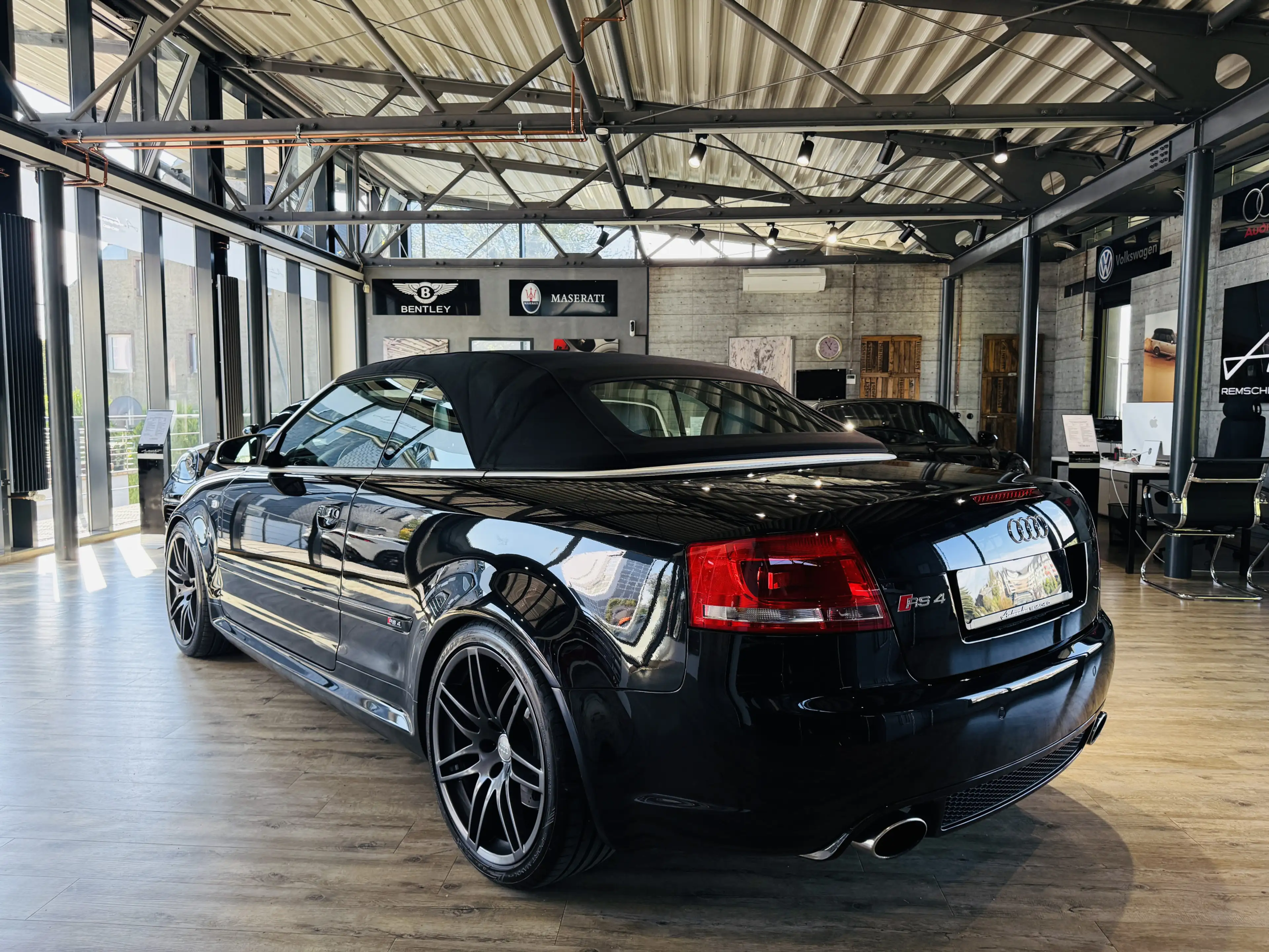 Audi RS4 4.2 FSI quattro Cabrio*KW*BI-XENON*MMI*BOSE* — photo 8