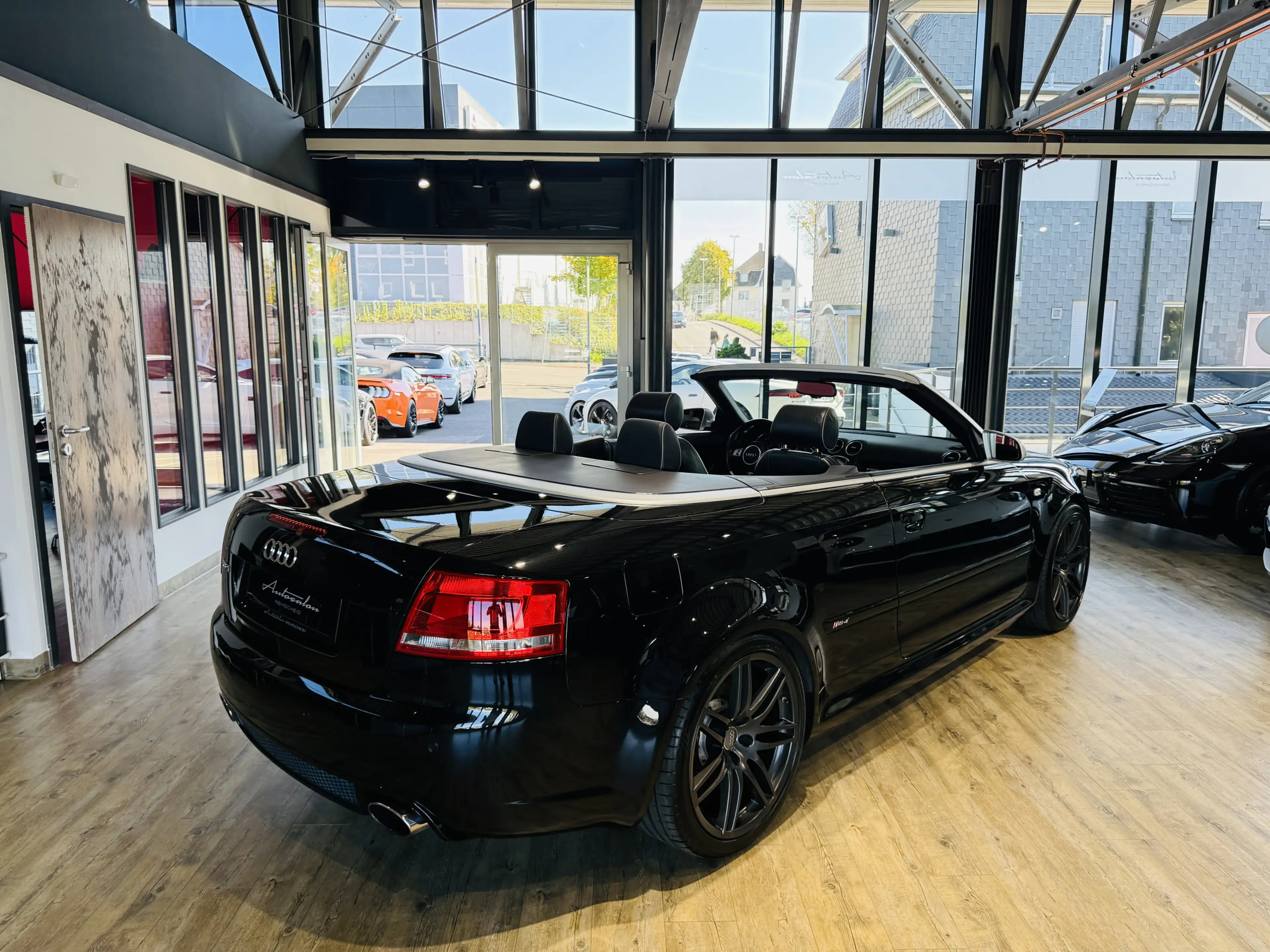 Audi RS4 4.2 FSI quattro Cabrio*KW*BI-XENON*MMI*BOSE* — photo 11