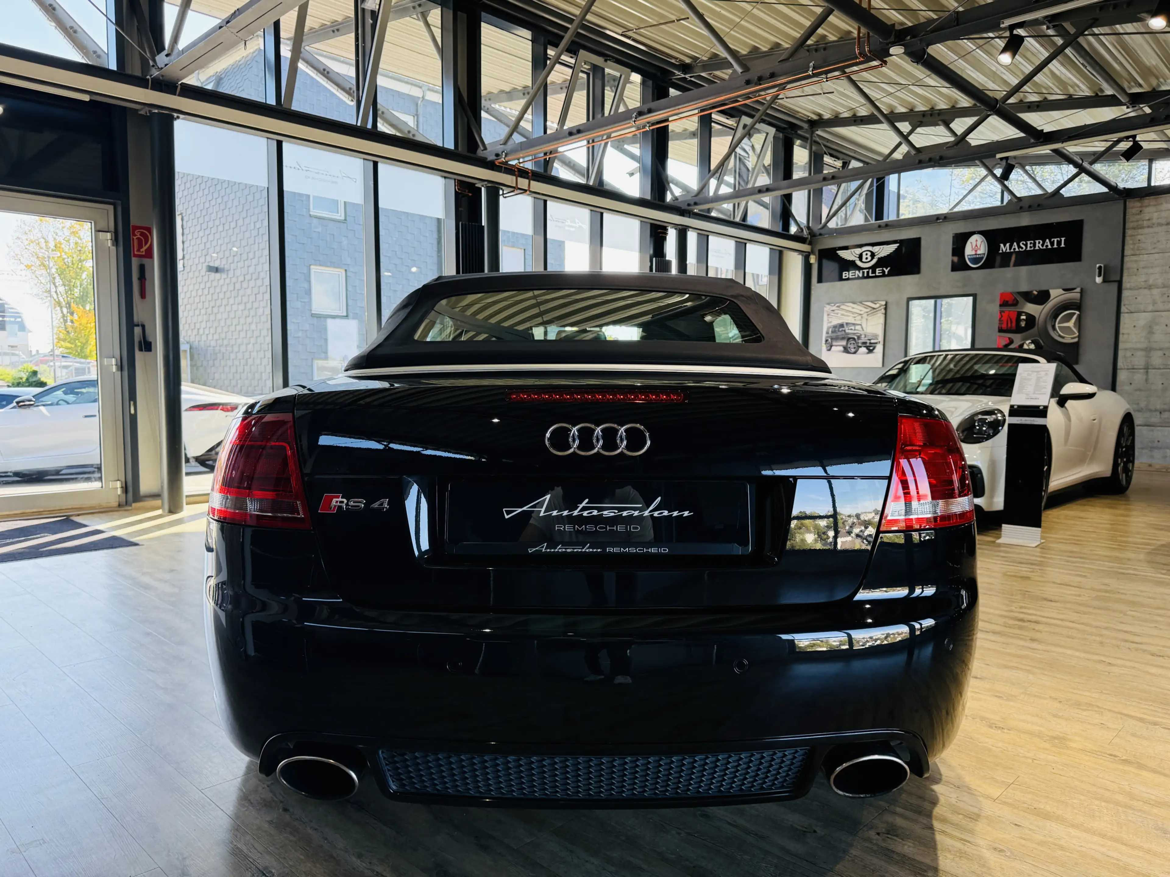 Audi RS4 4.2 FSI quattro Cabrio*KW*BI-XENON*MMI*BOSE* — photo 10