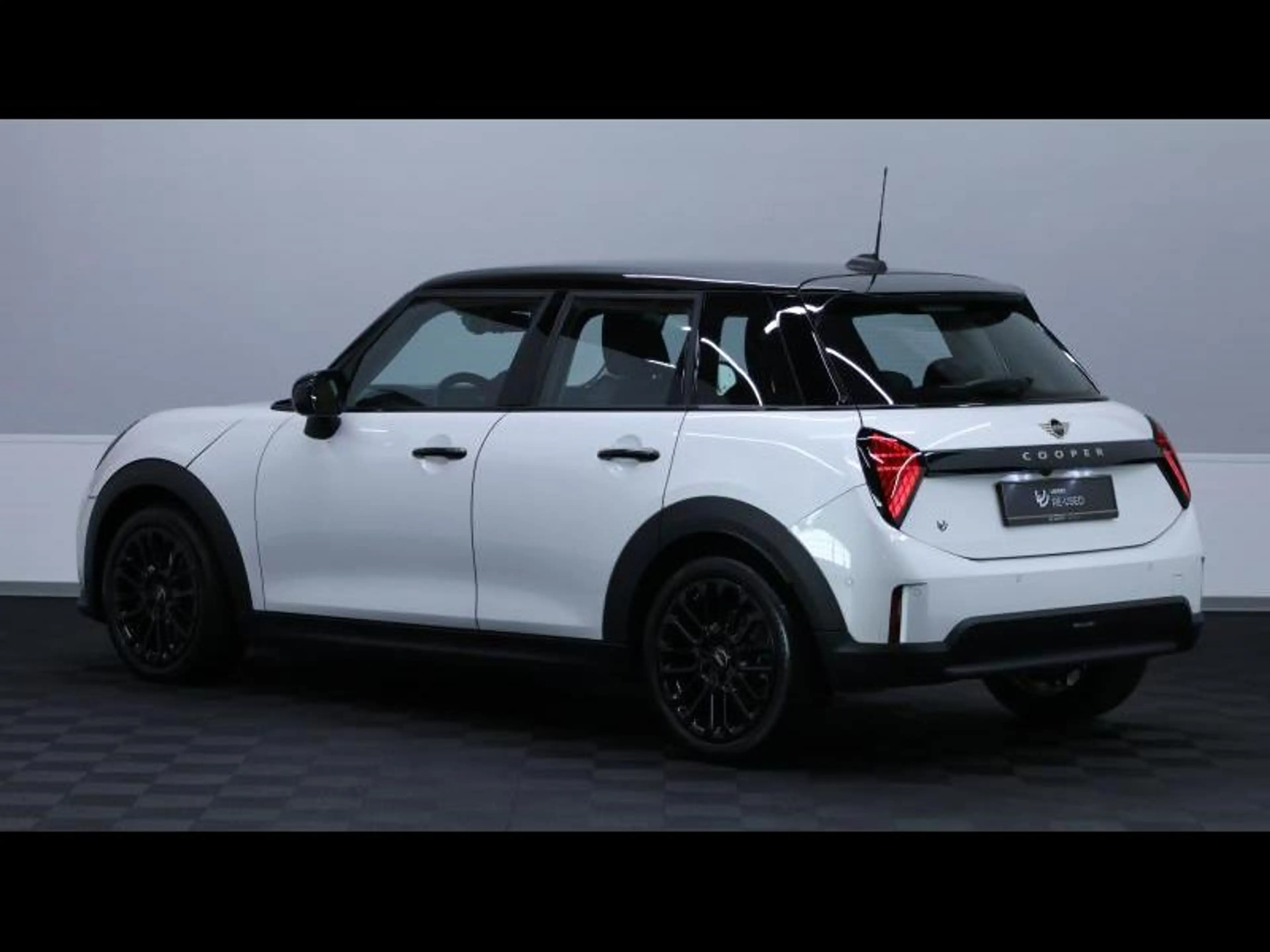 MINI Cooper C 1.5 156ch Steptronic — photo 7