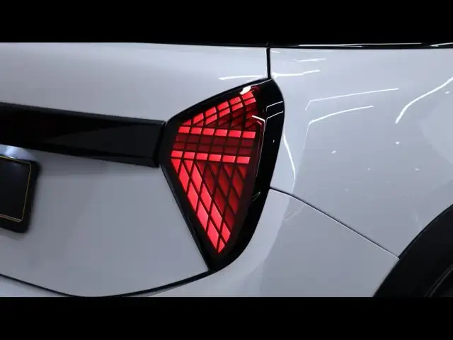 Mini Hatch view 10