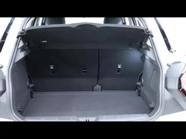 Mini Hatch view 8