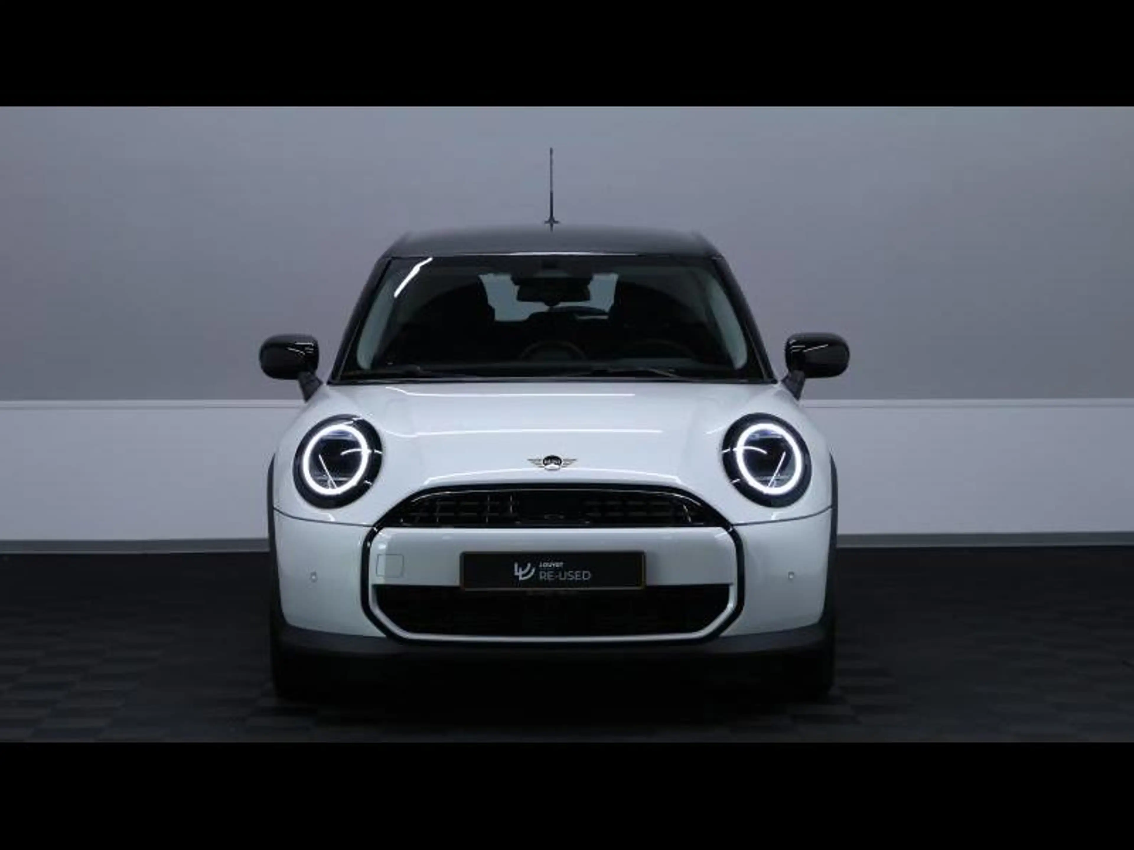 MINI Cooper C 1.5 156ch Steptronic — photo 2